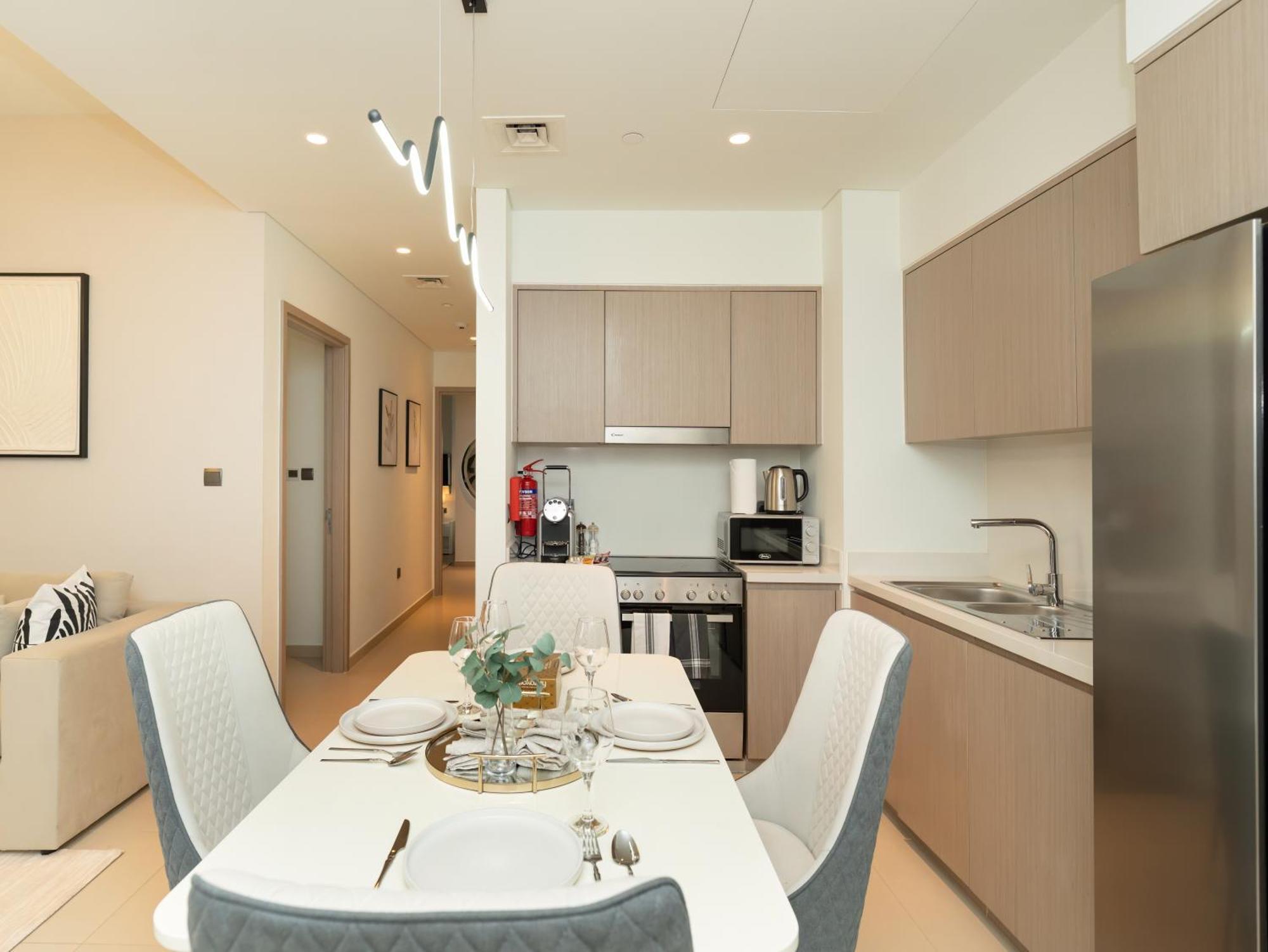 Exquisite 2 Bedroom I Burj Khalifa & Fountain Views I Free Gym, Pool, Parking, Wi-fi And Ps5 I By Skyline Serenity Apartamento *