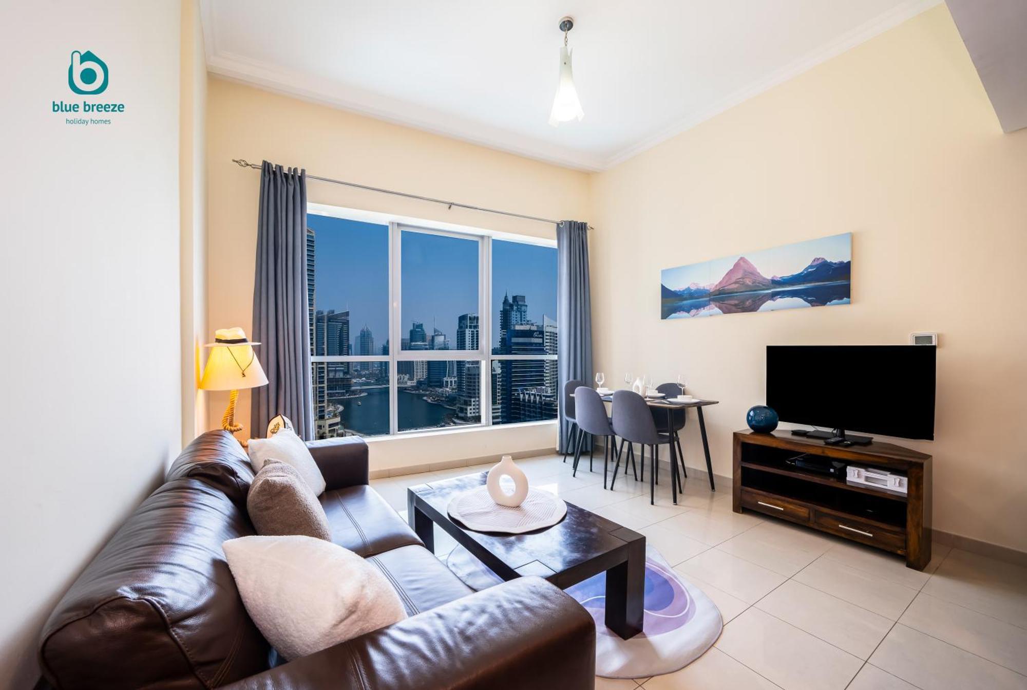 Appartement Blue Breeze - Chic Marina Retreat With Balcony And Canal Views Dubaï
