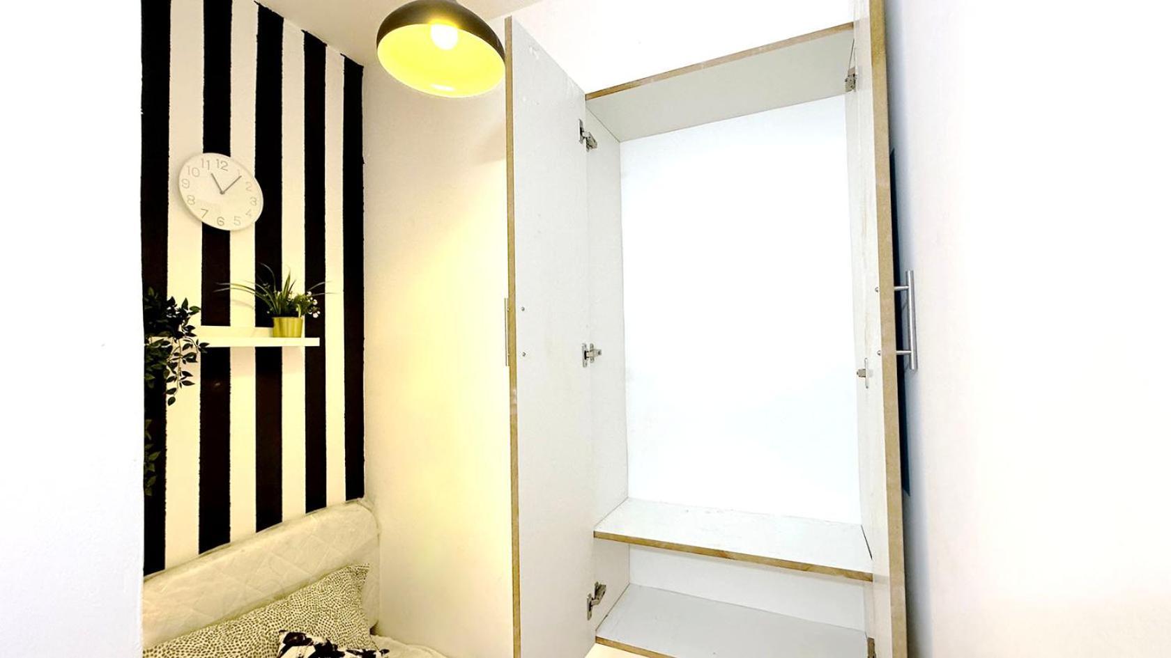 Cozy Corner Partition Near Burjuman Metro Séjour chez l'habitant Dubaï