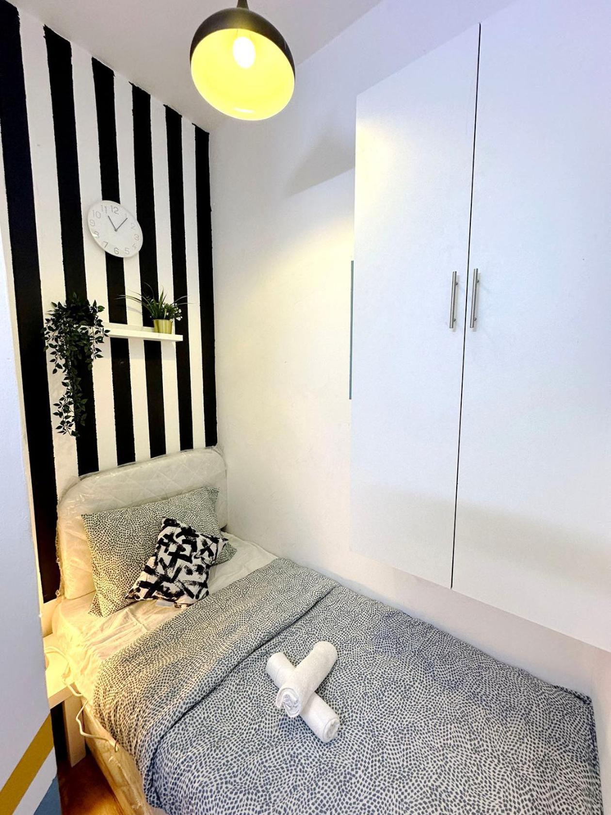 Cozy Corner Partition Near Burjuman Metro Séjour chez l'habitant *