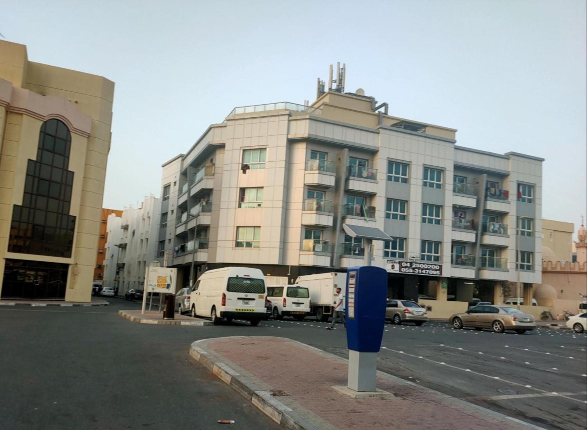Partition In Al Seef Near Burjuman Metro Dubái