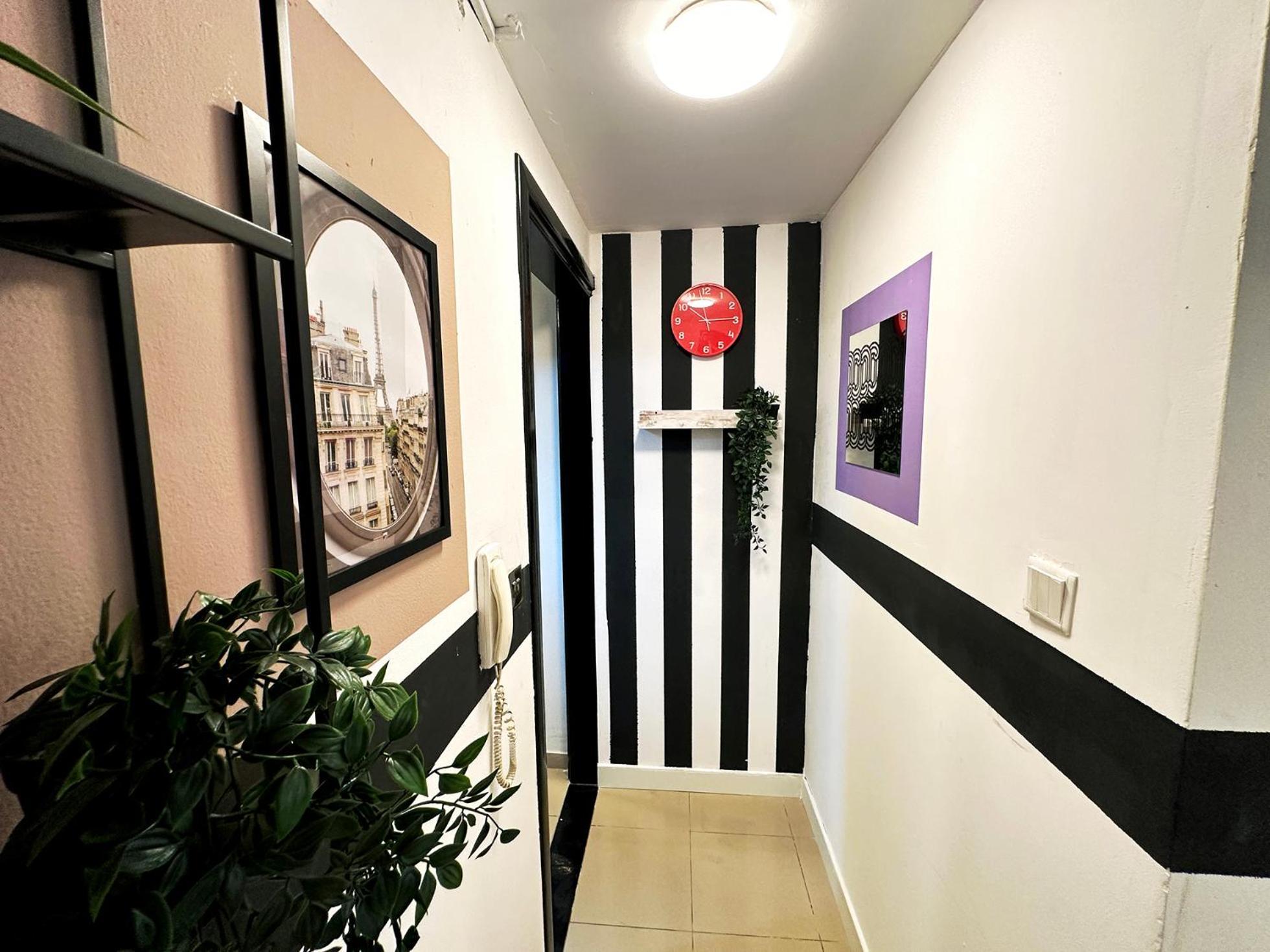 Privatunterkunft Partition In Al Seef Near Burjuman Metro *