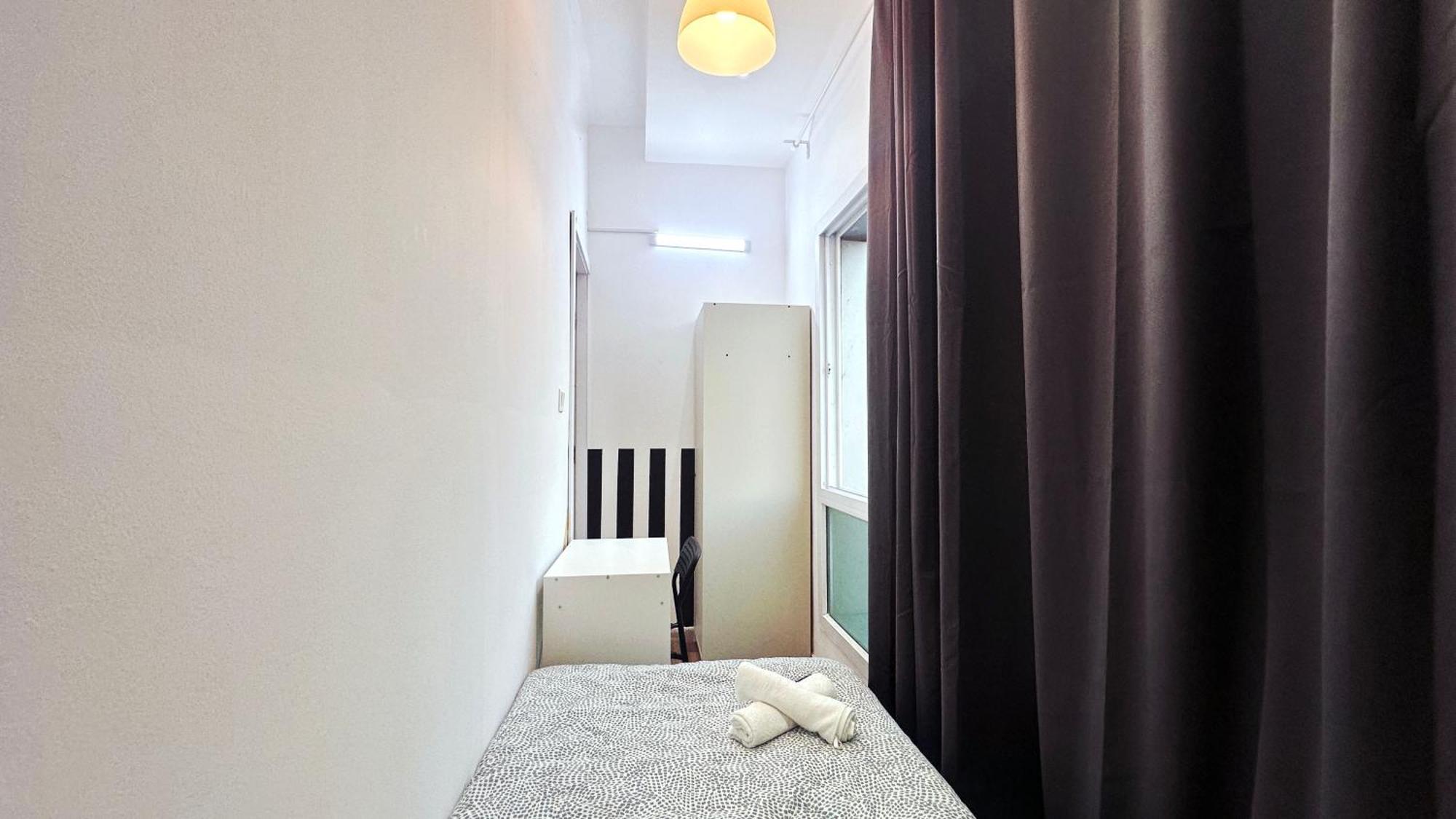 Habitación en casa particular Partition In Al Seef Near Burjuman Metro