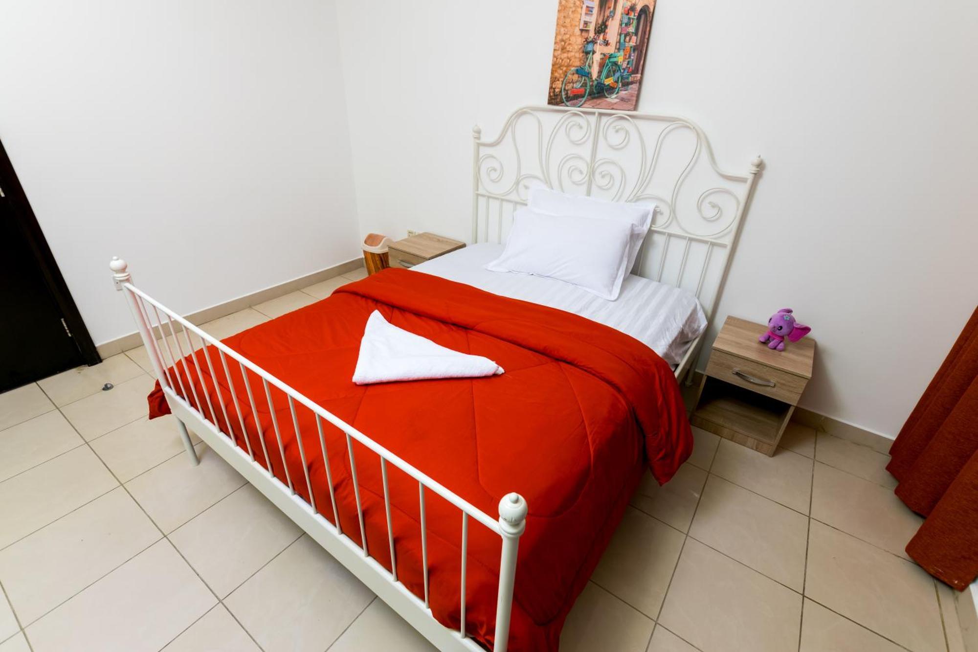Appartement La Rivera For Ladies *