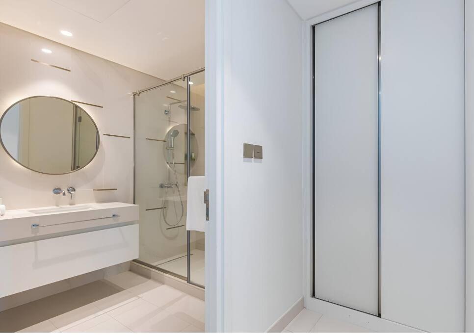 Myduomo- Prime 2br Beachfront, Palm & Marina Views-1606 Hébergement de vacances Dubaï