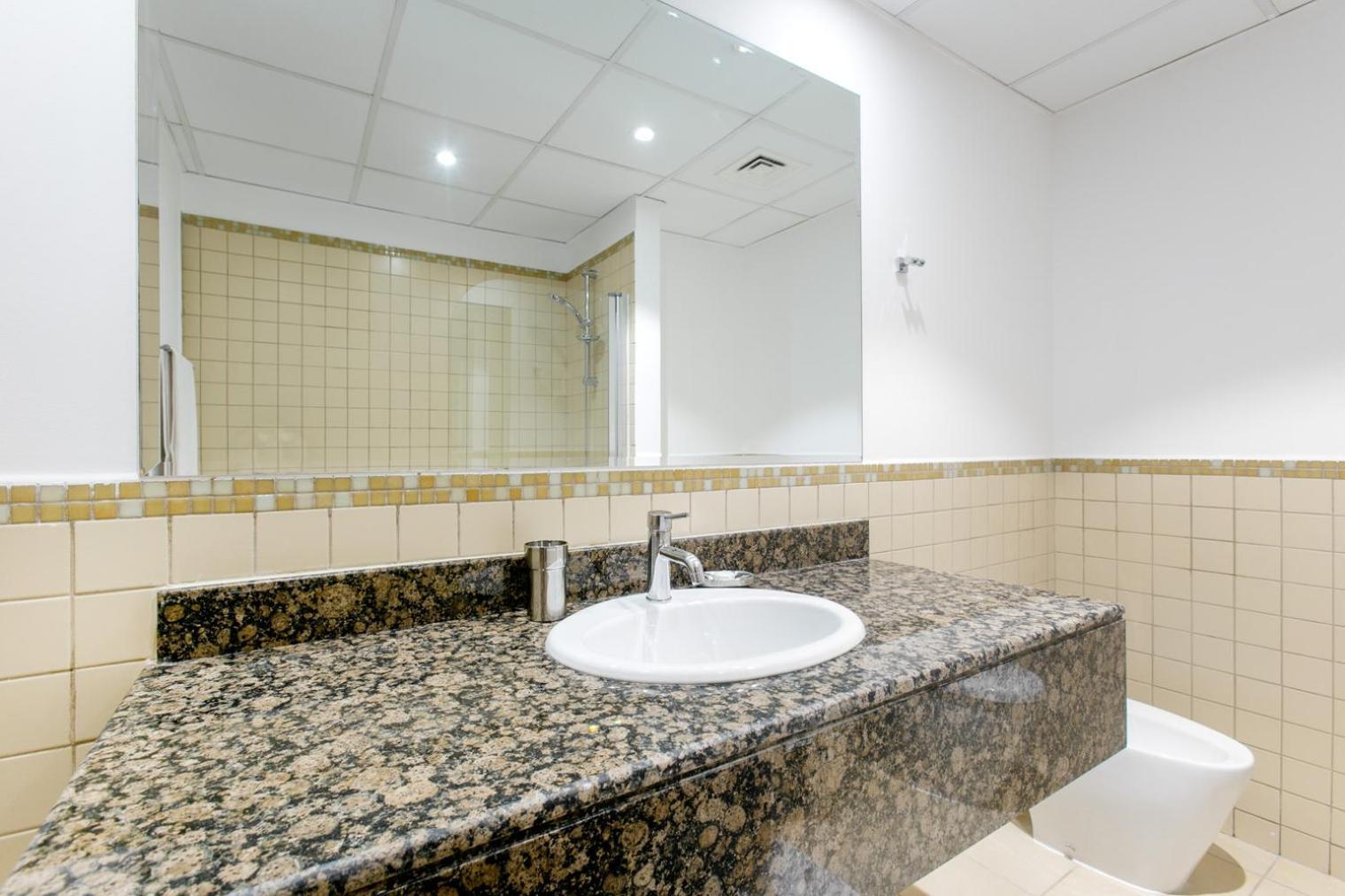 Blueground Jbr Sea View Pool Gym Dxb-524 Appartement *