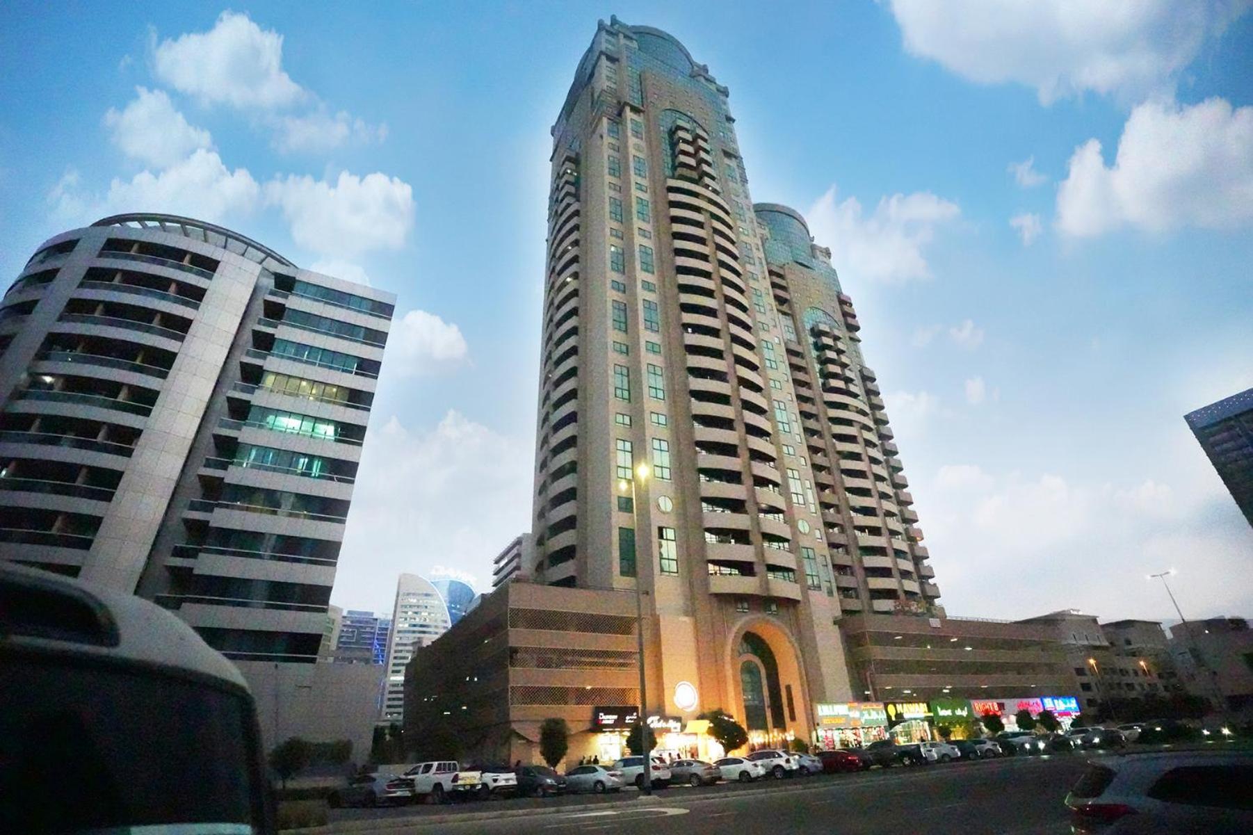 Radiant Parition In Barsha Heights Near Metro Habitación en casa particular Dubái