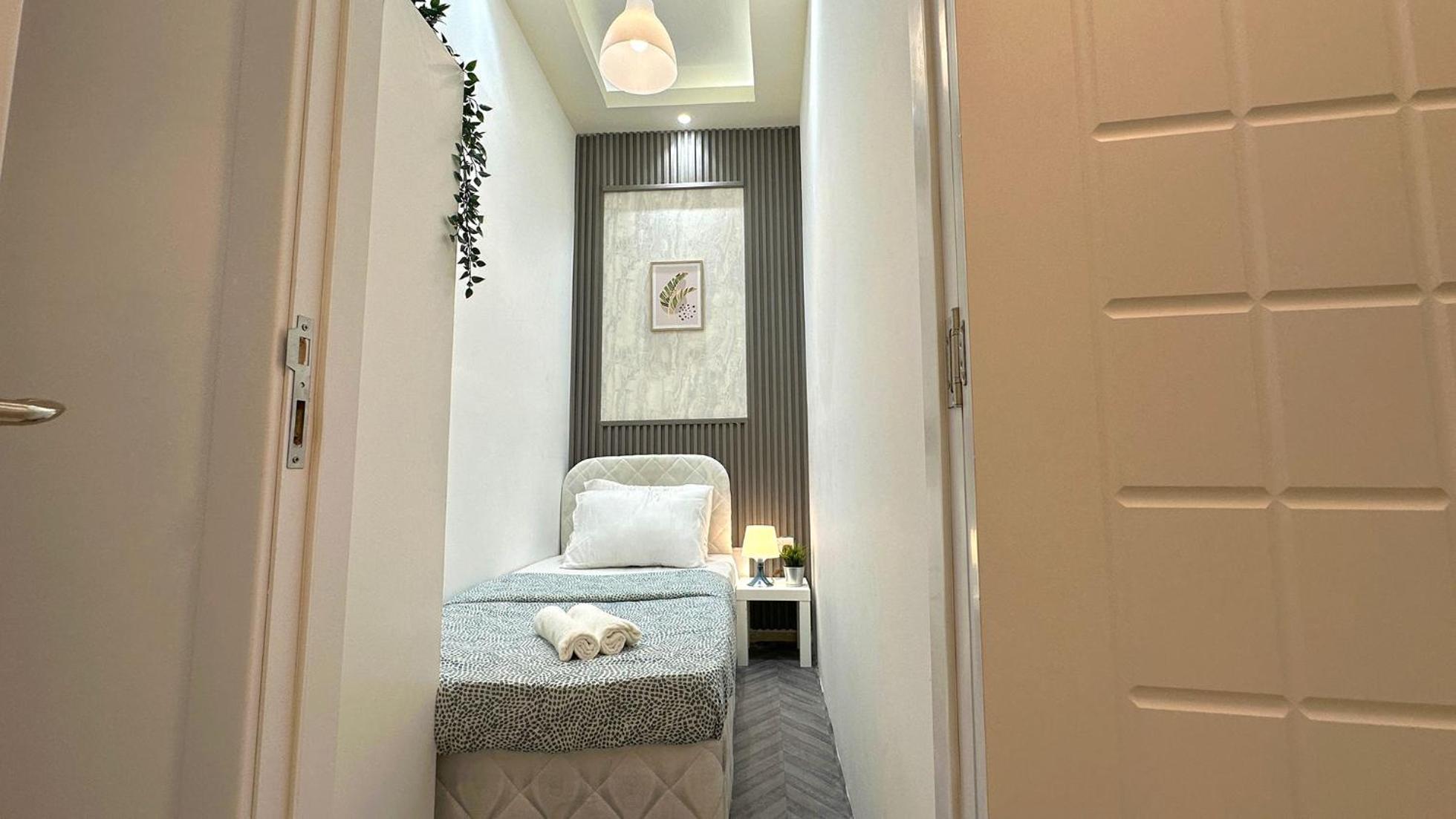 Habitación en casa particular Radiant Parition In Barsha Heights Near Metro *