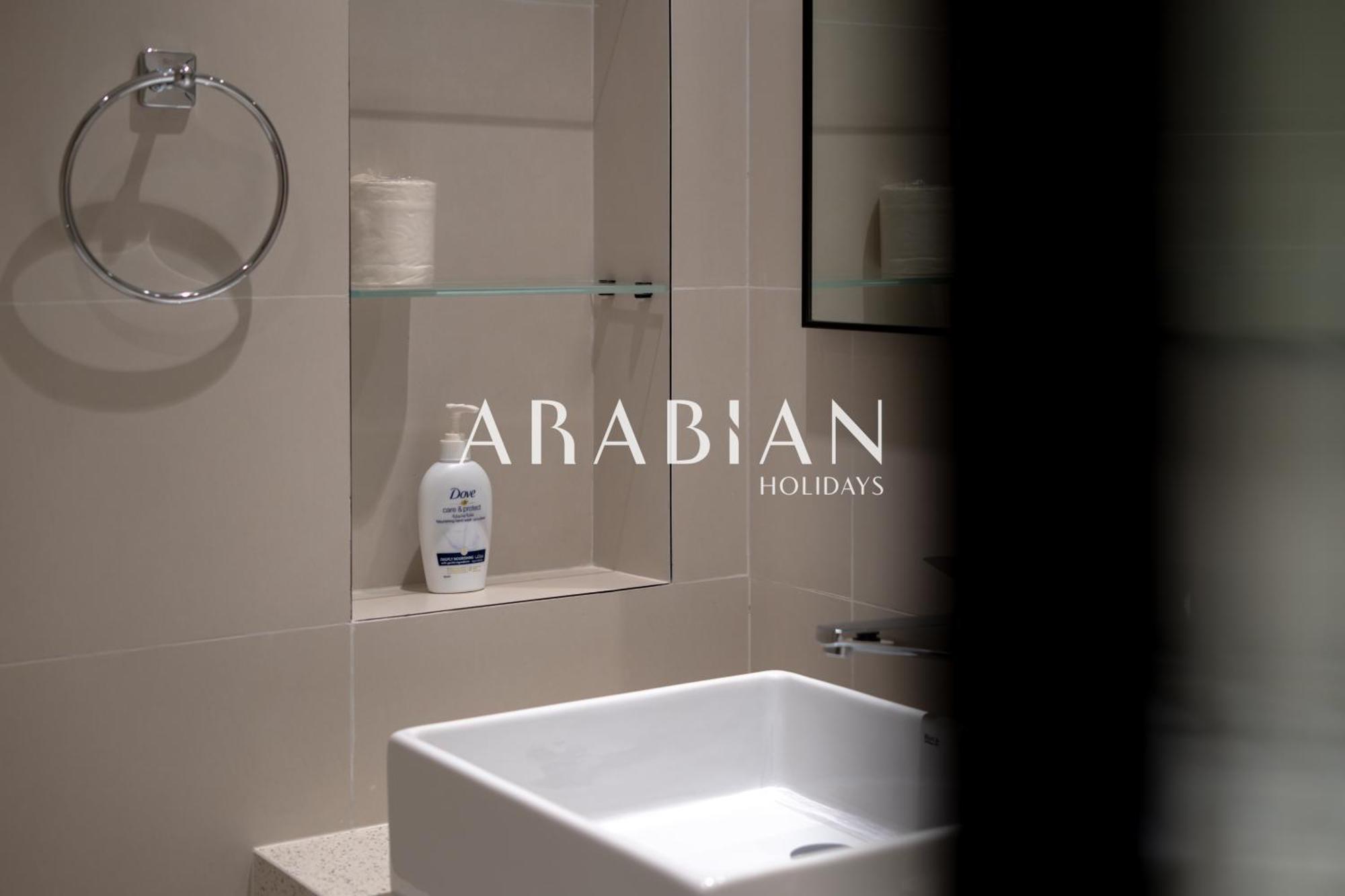 Stunning Chic 2br With Amazing Views Harbour * Dubaï