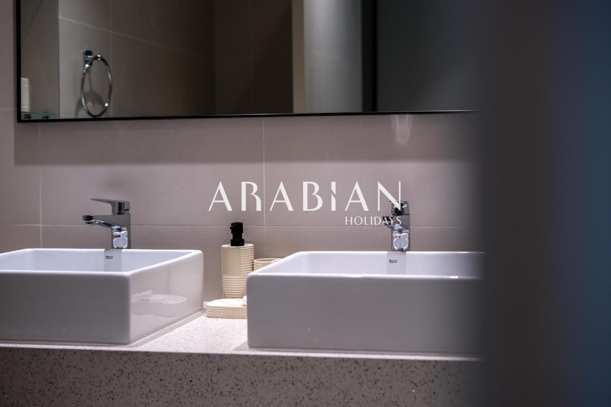 Stunning Chic 2br With Amazing Views Harbour * Dubaï