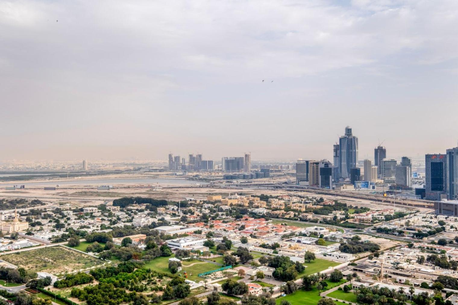 Blueground Difc Squash Pool Gym View Dxb-1483 Appartement