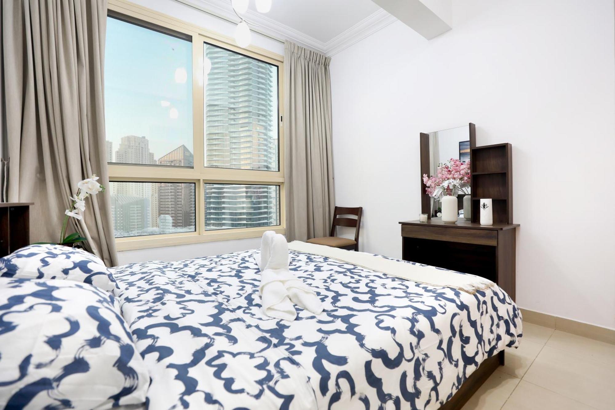 Superb 1bed Marina View Pool Jbr Parking Dubái
