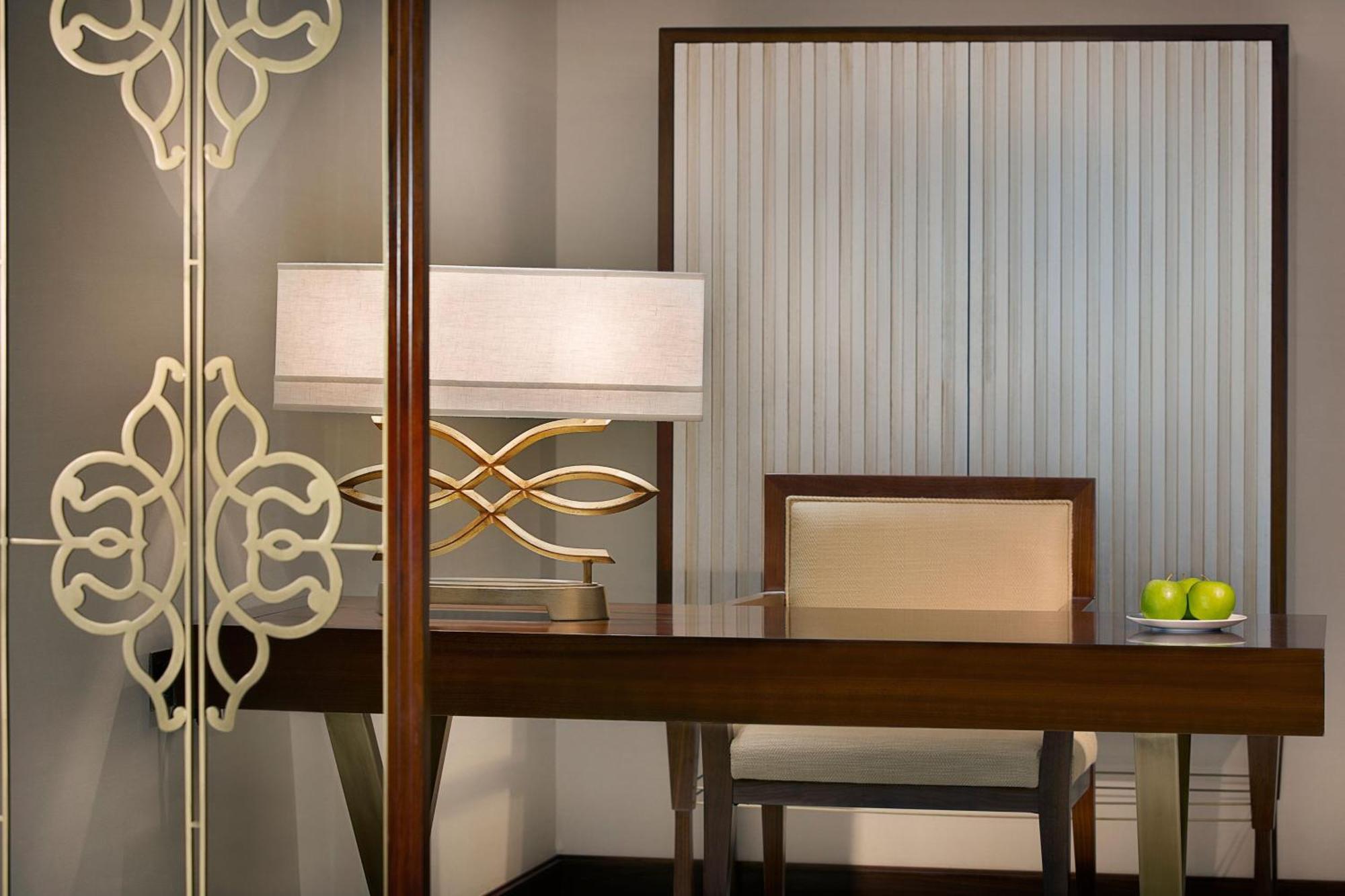 The Ritz-carlton, Resort 5*