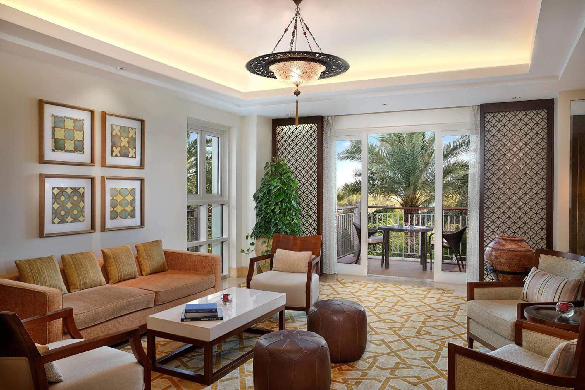 The Ritz-carlton, 5*