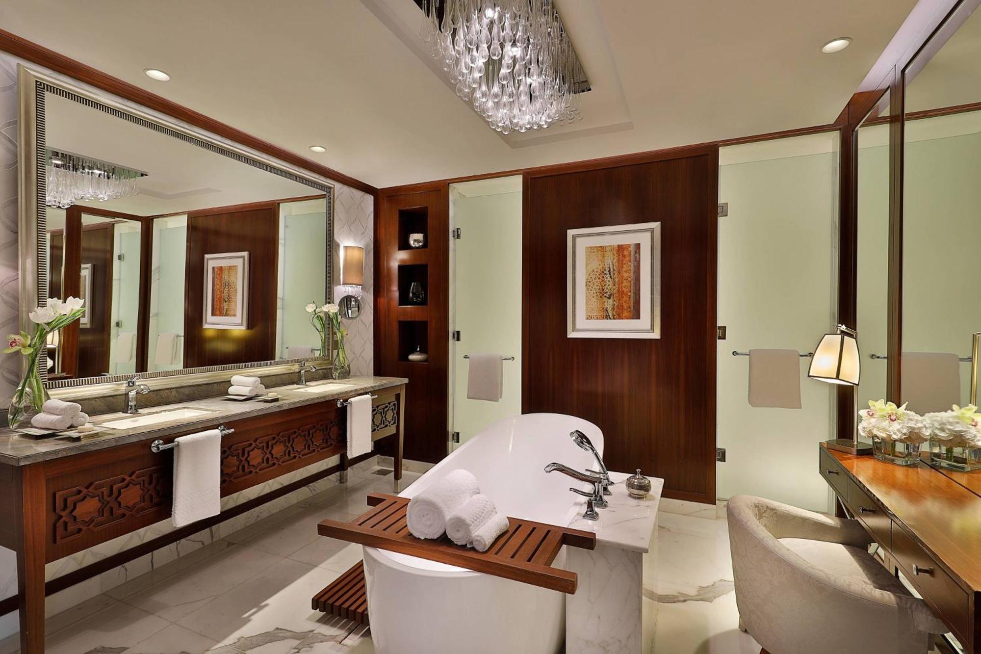 The Ritz-carlton, 5* Dubai