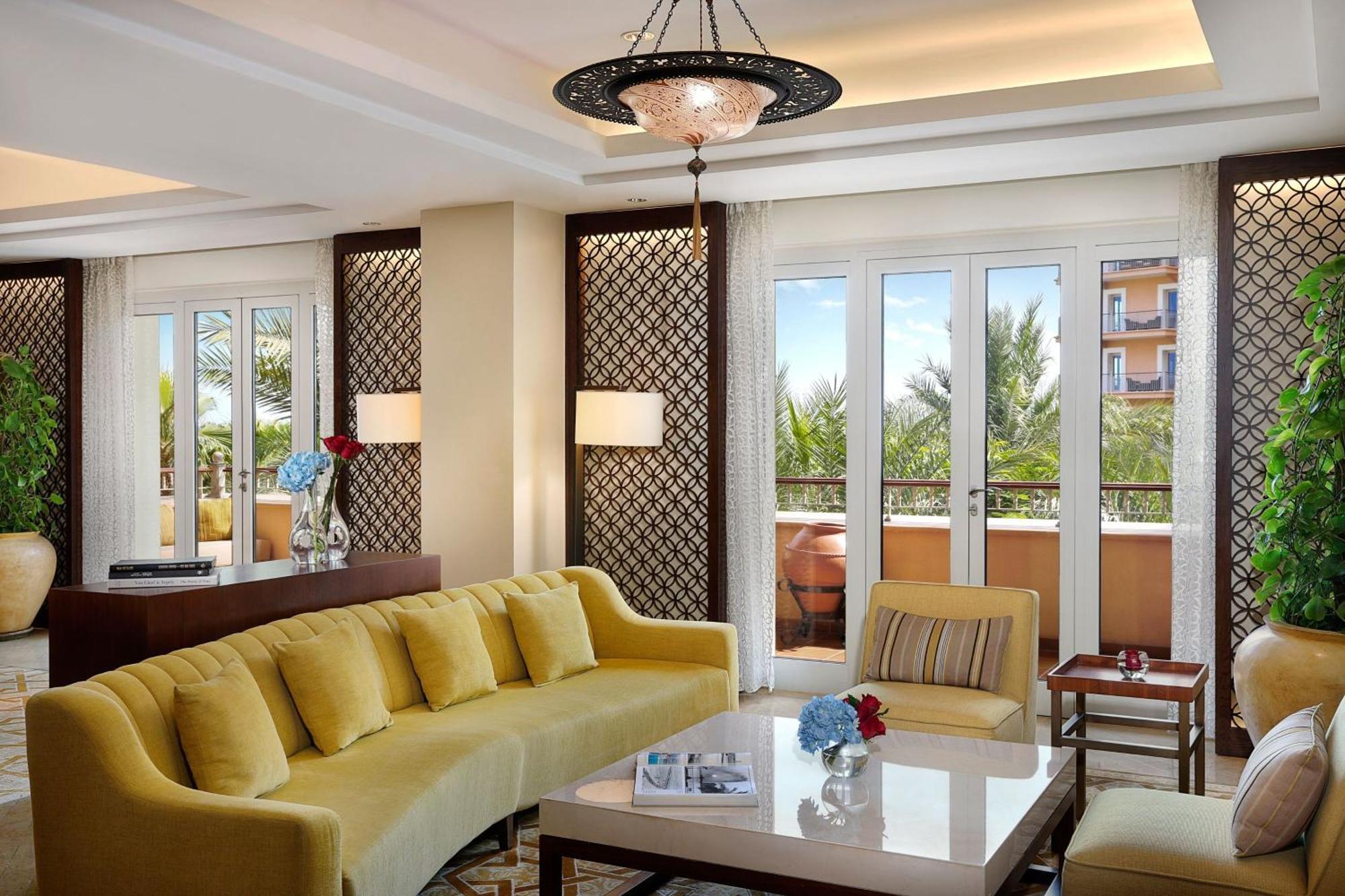 Resort The Ritz-carlton,