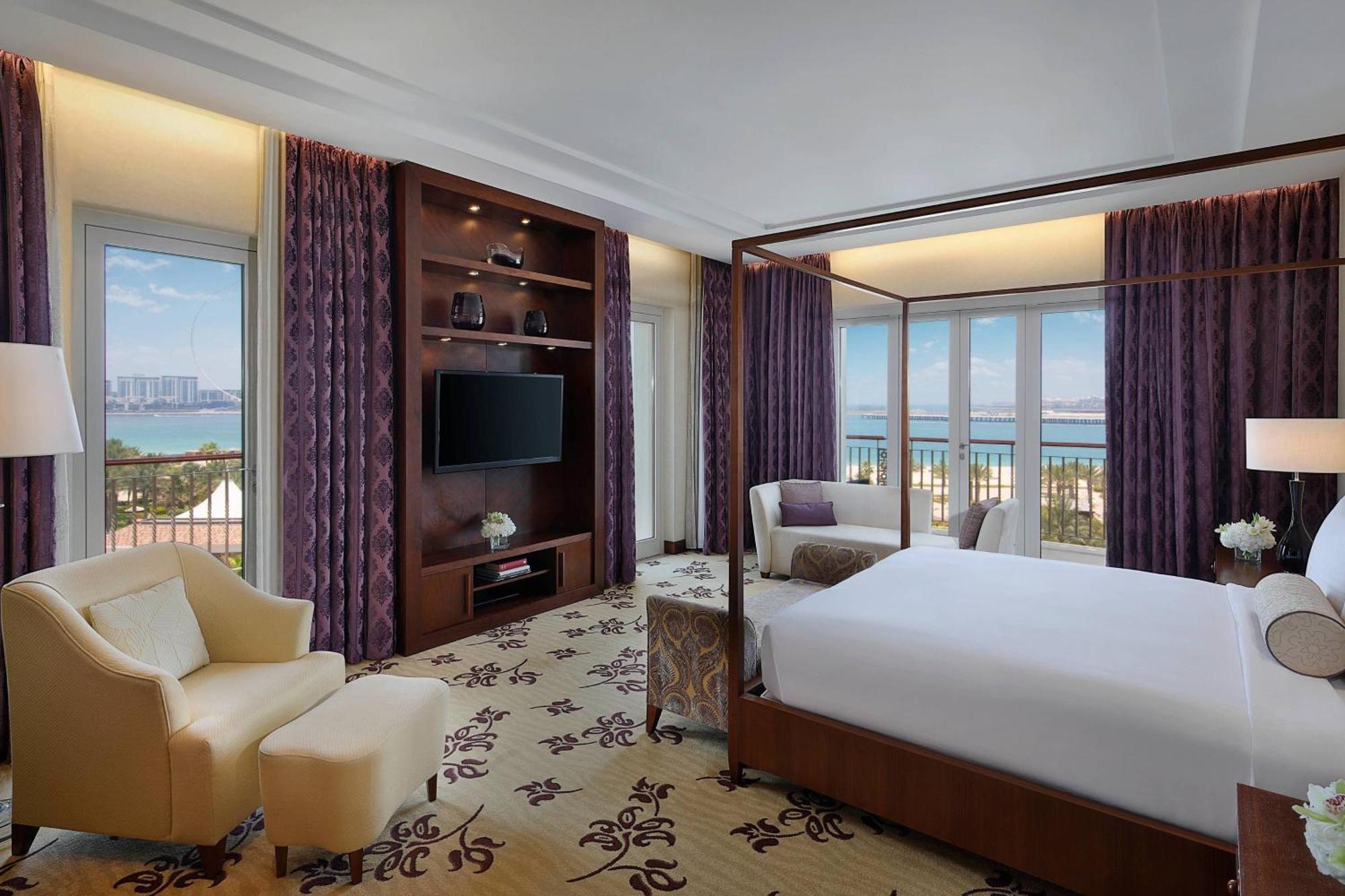 Resort The Ritz-carlton, 5*