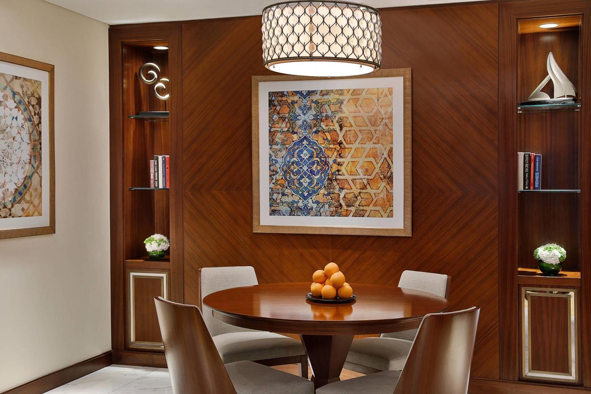 The Ritz-carlton,