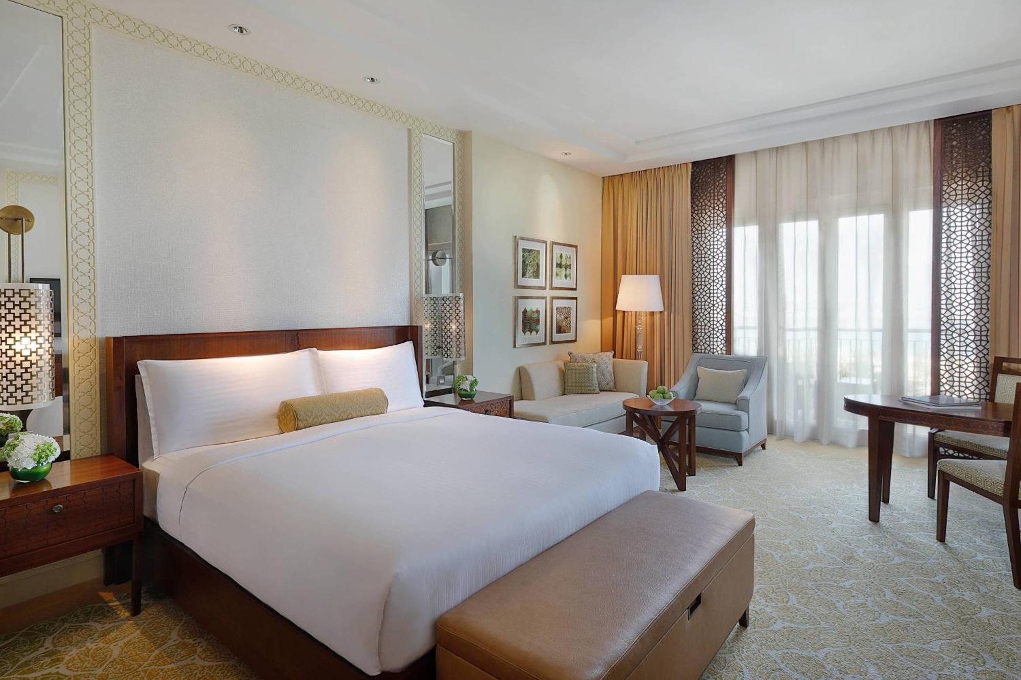 Resort The Ritz-carlton, 5*