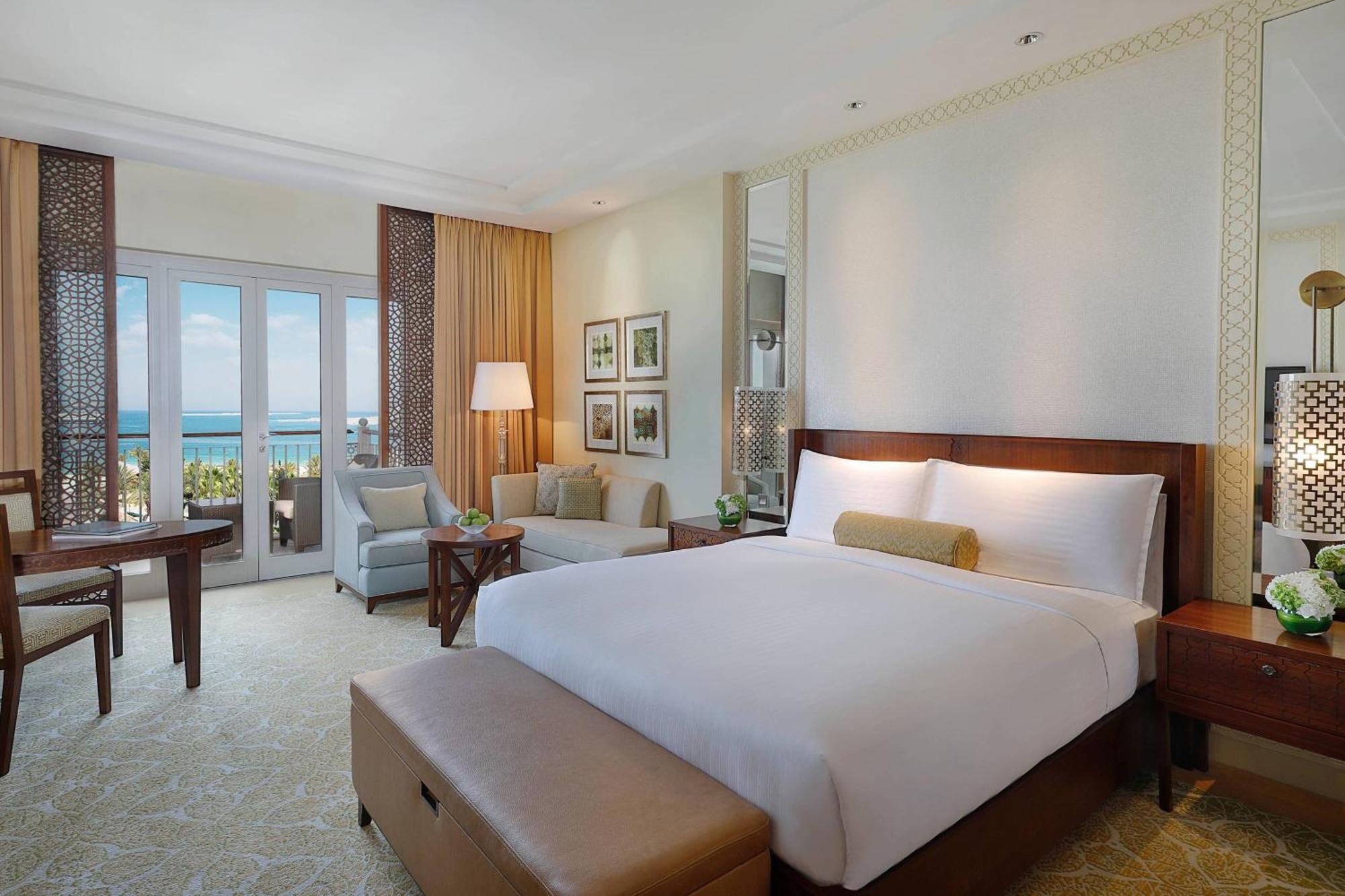 Resort The Ritz-carlton, 5*