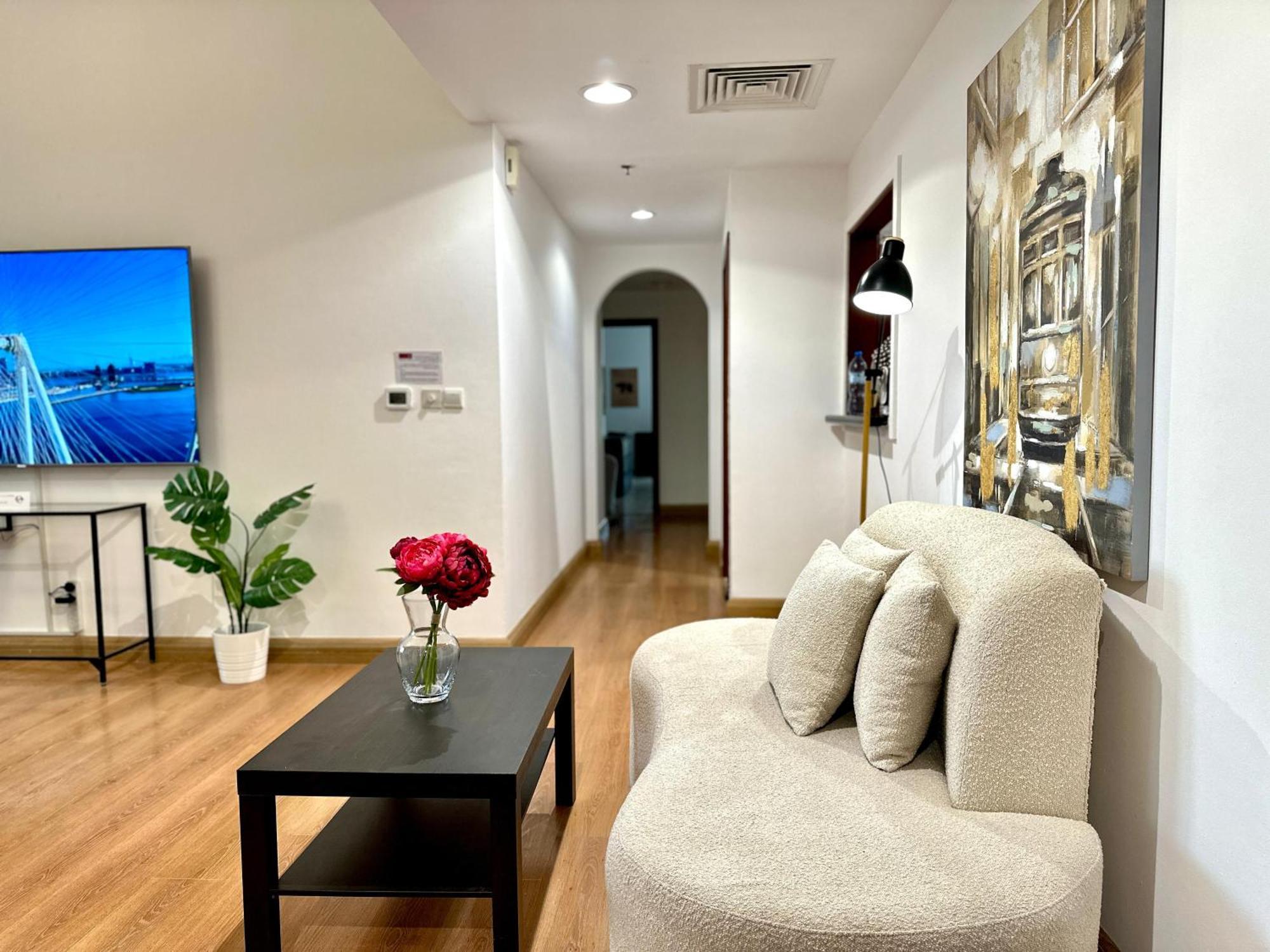 Beautiful 2br & 4br On Jbr Beach, Walking Distance To Bluewaters Island - By Sunkissed Homes Lejlighed *