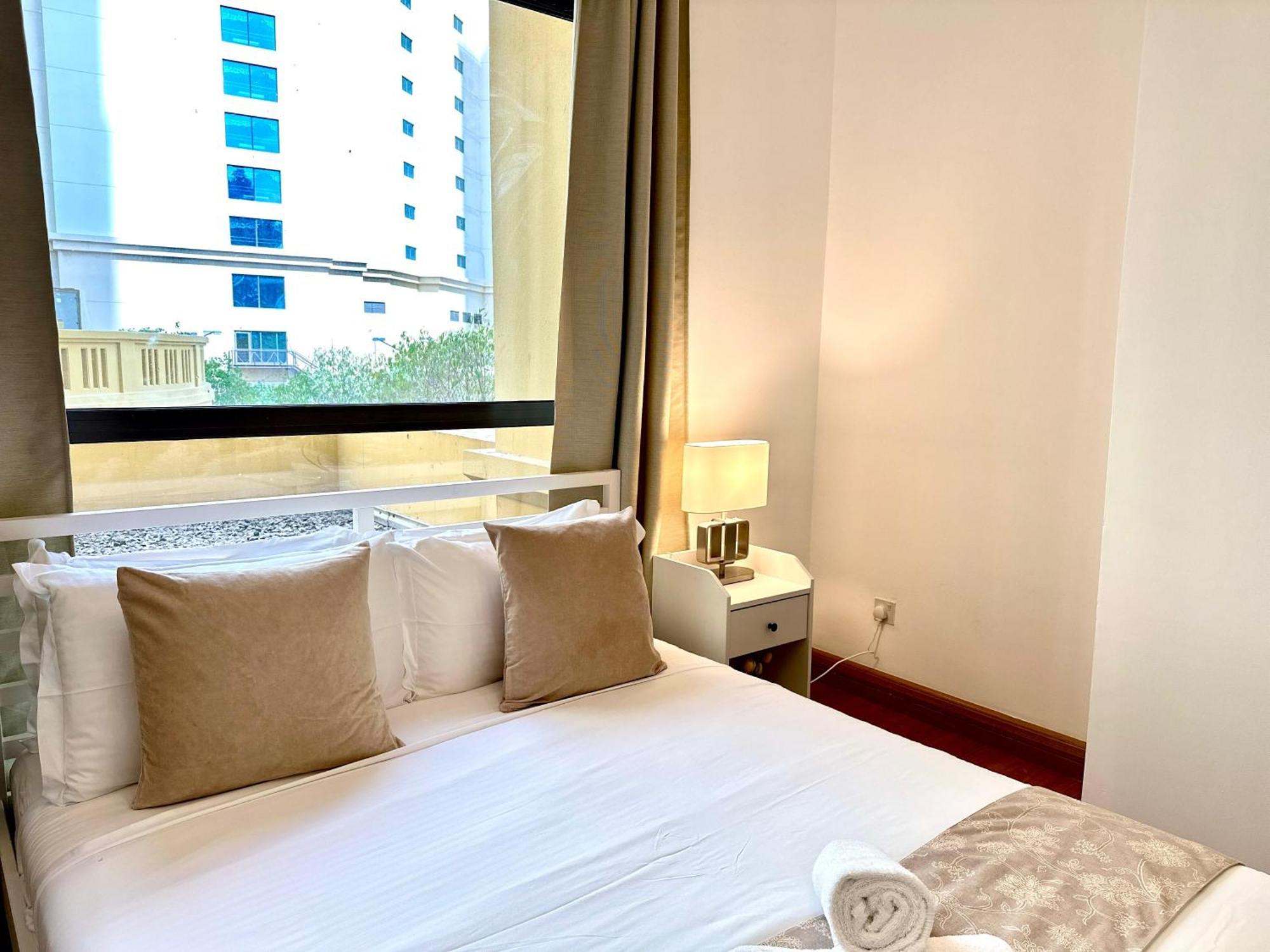 Beautiful 2br & 4br On Jbr Beach, Walking Distance To Bluewaters Island - By Sunkissed Homes Lejlighed