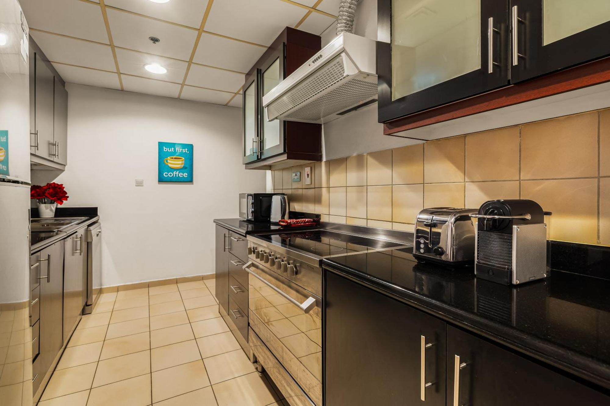 Beautiful 2br & 4br On Jbr Beach, Walking Distance To Bluewaters Island - By Sunkissed Homes Lejlighed *