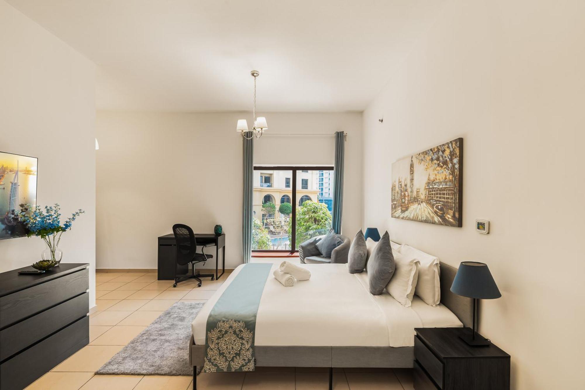Beautiful 2br & 4br On Jbr Beach, Walking Distance To Bluewaters Island - By Sunkissed Homes Lejlighed