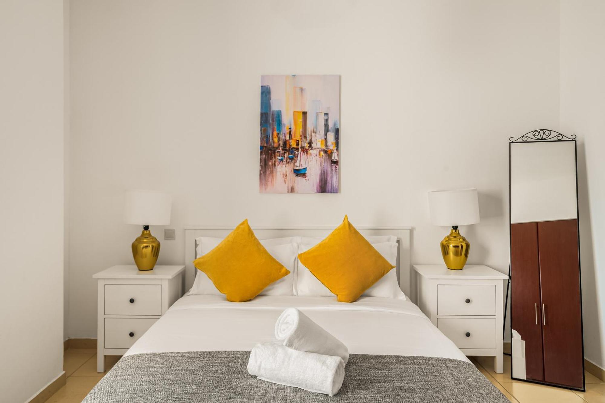 Beautiful 2br & 4br On Jbr Beach, Walking Distance To Bluewaters Island - By Sunkissed Homes Lejlighed *
