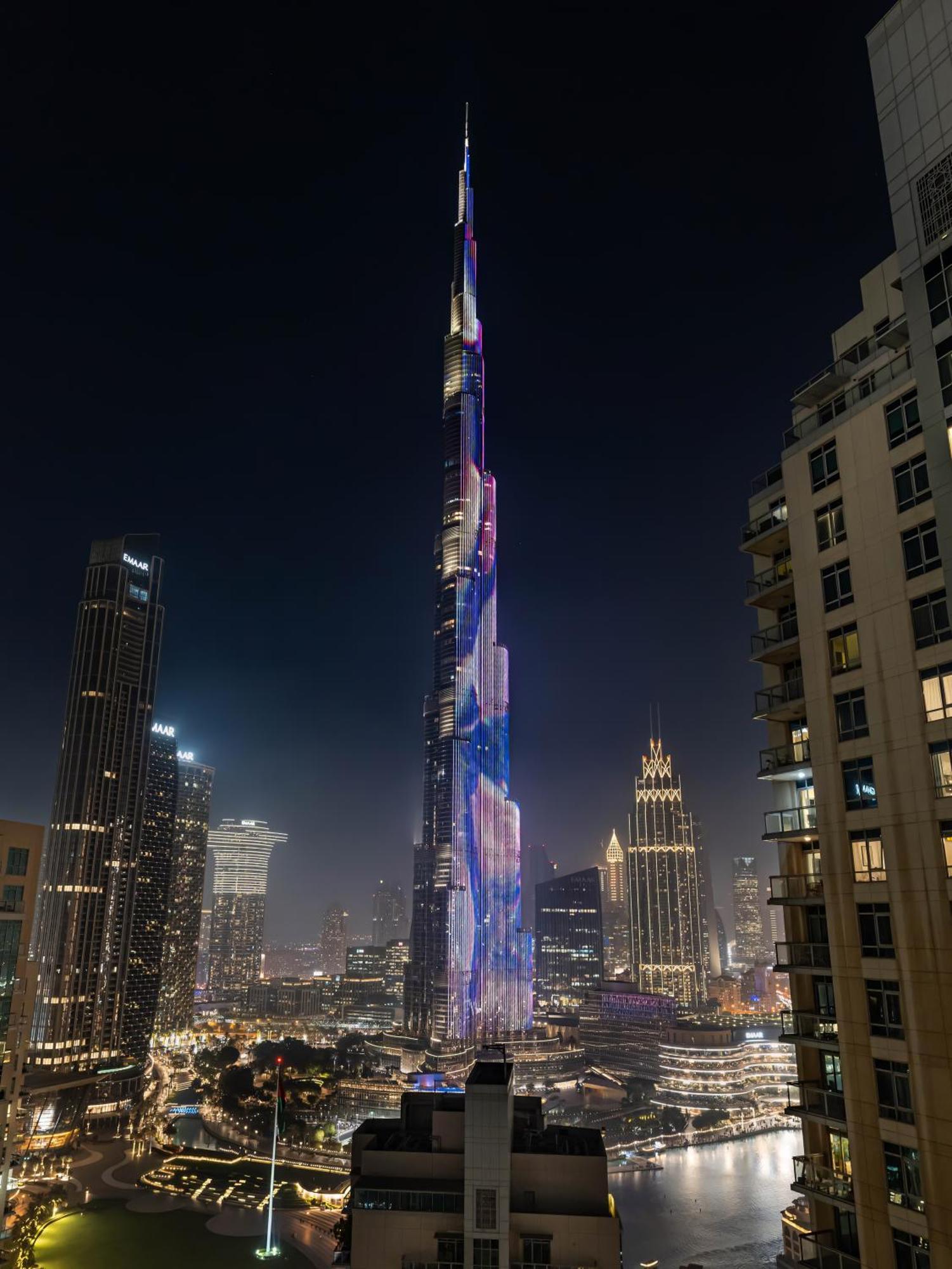 Luxe 4 Bedroom I Burj Khalifa & Fountain Views I Free Gym, Pool, Parking, Wi-fi And Ps5 I By Skyline Serenity * Dubái