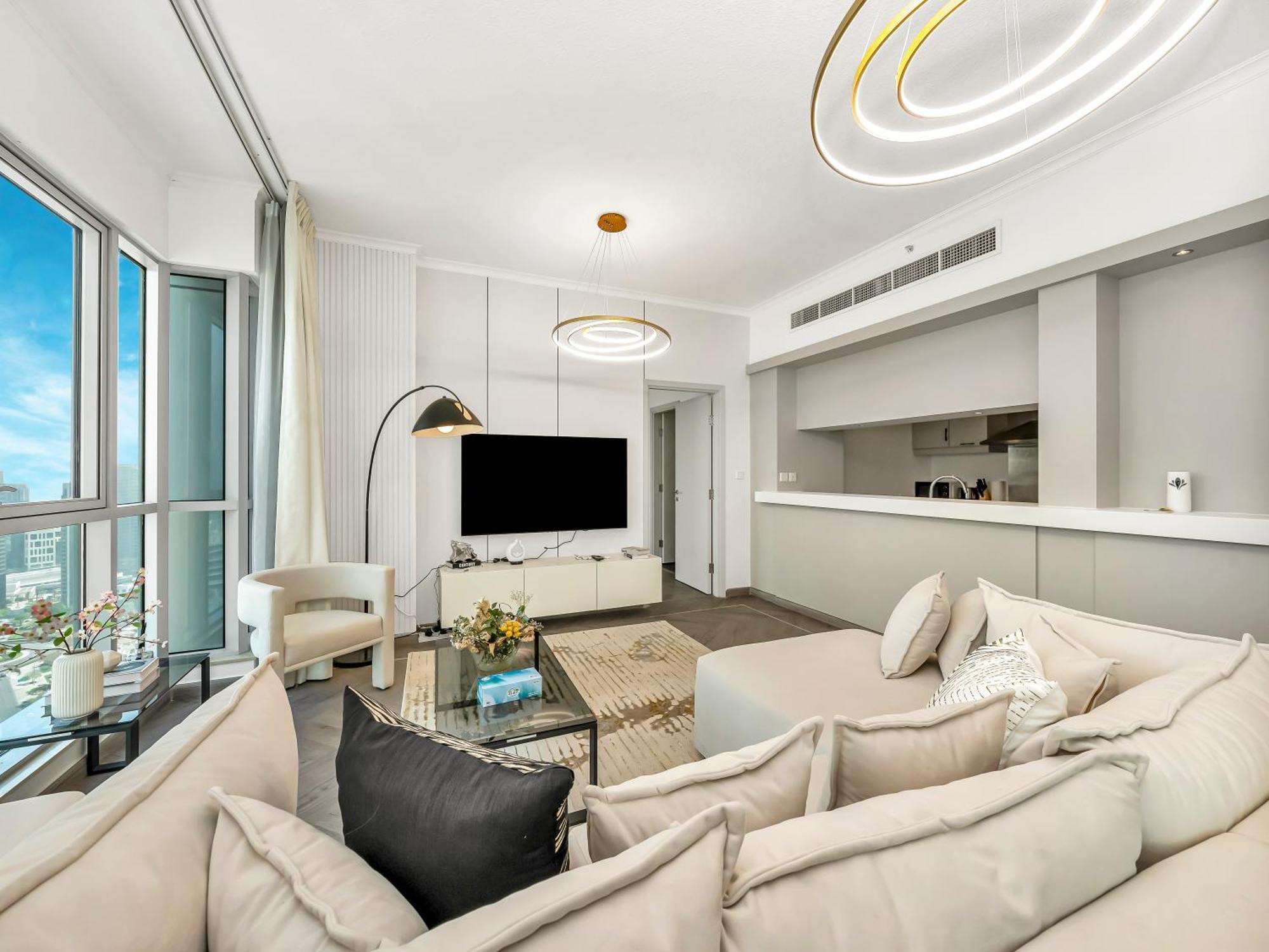 Luxe 4 Bedroom I Burj Khalifa & Fountain Views I Free Gym, Pool, Parking, Wi-fi And Ps5 I By Skyline Serenity Dubái