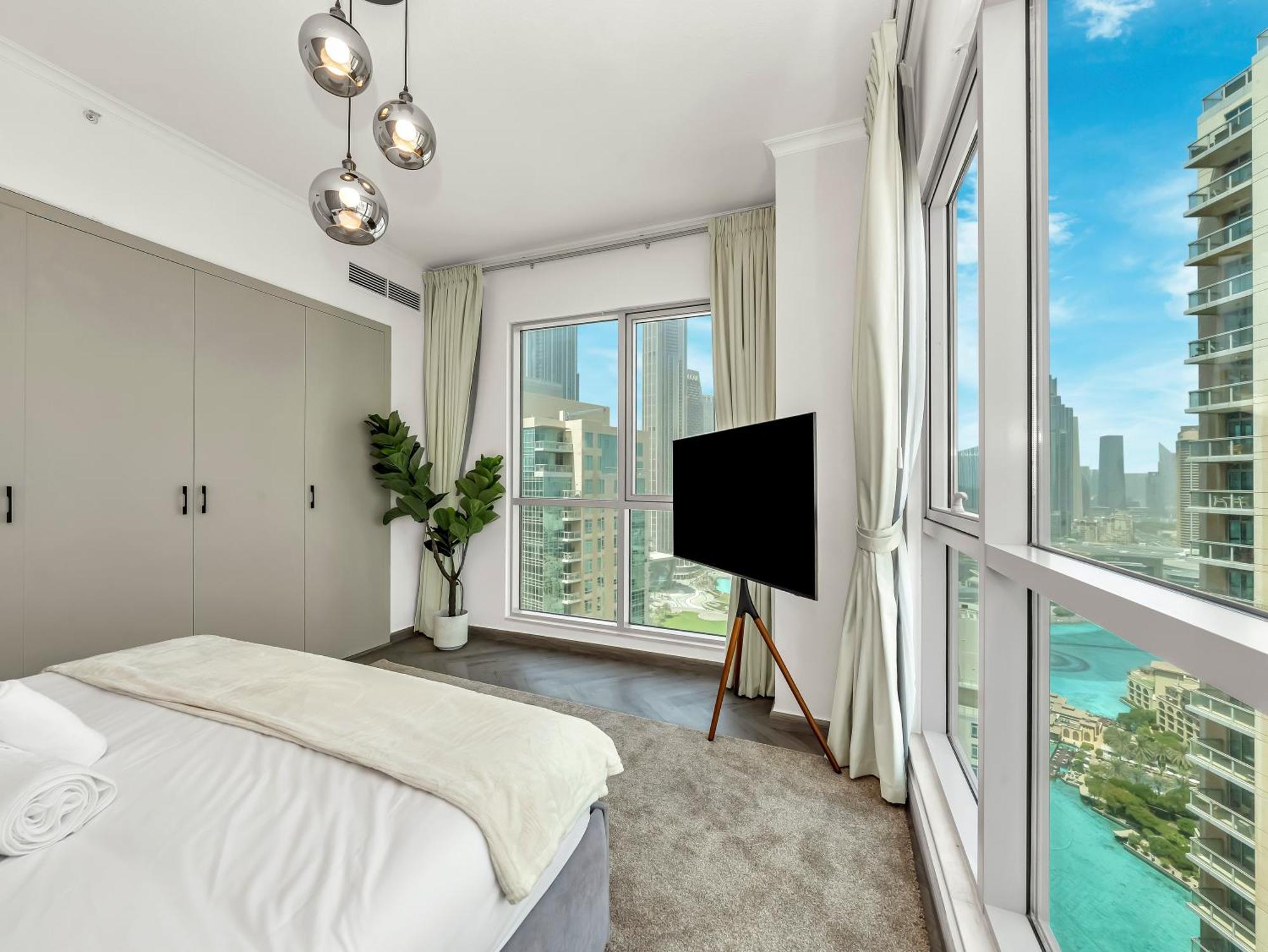 Luxe 4 Bedroom I Burj Khalifa & Fountain Views I Free Gym, Pool, Parking, Wi-fi And Ps5 I By Skyline Serenity * Dubái
