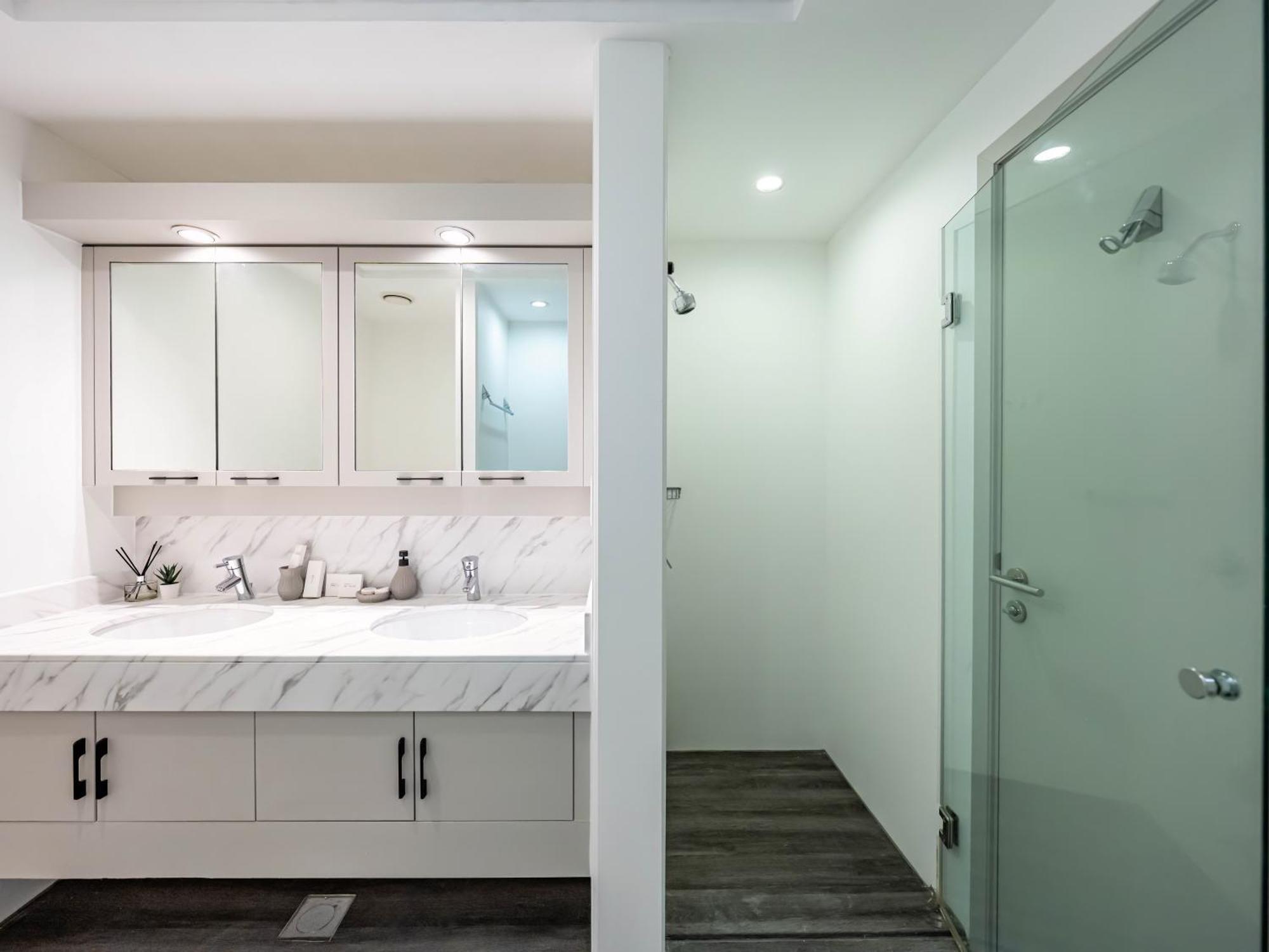 Apartamento Luxe 4 Bedroom I Burj Khalifa & Fountain Views I Free Gym, Pool, Parking, Wi-fi And Ps5 I By Skyline Serenity Dubái