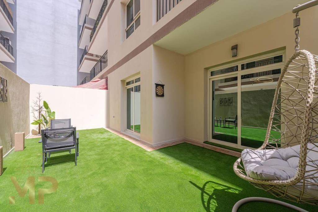 Marco Polo - With Garden, Spacious, Newly Furnished Dubái