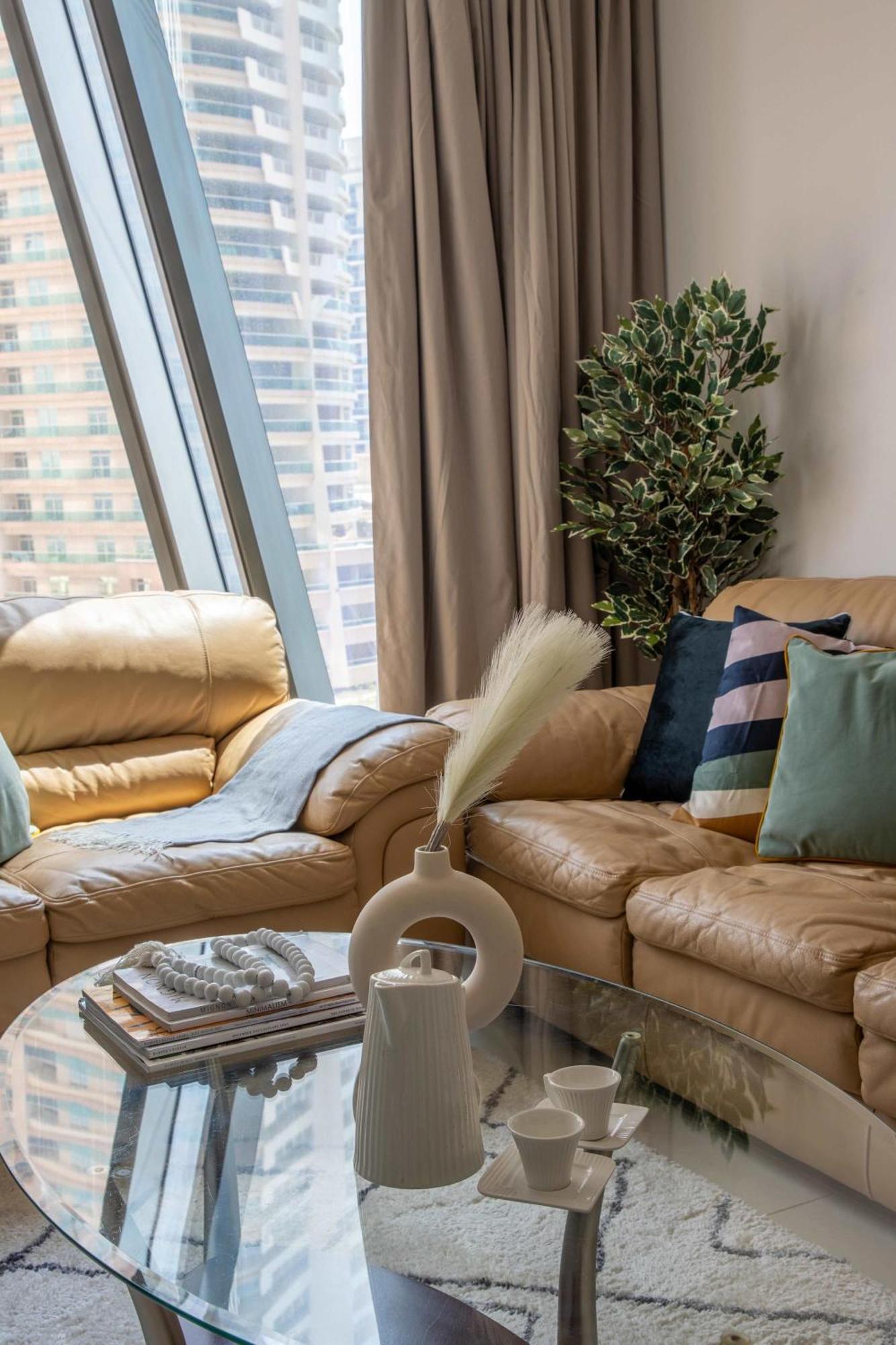 Frank Porter - Silverene Tower B Appartement