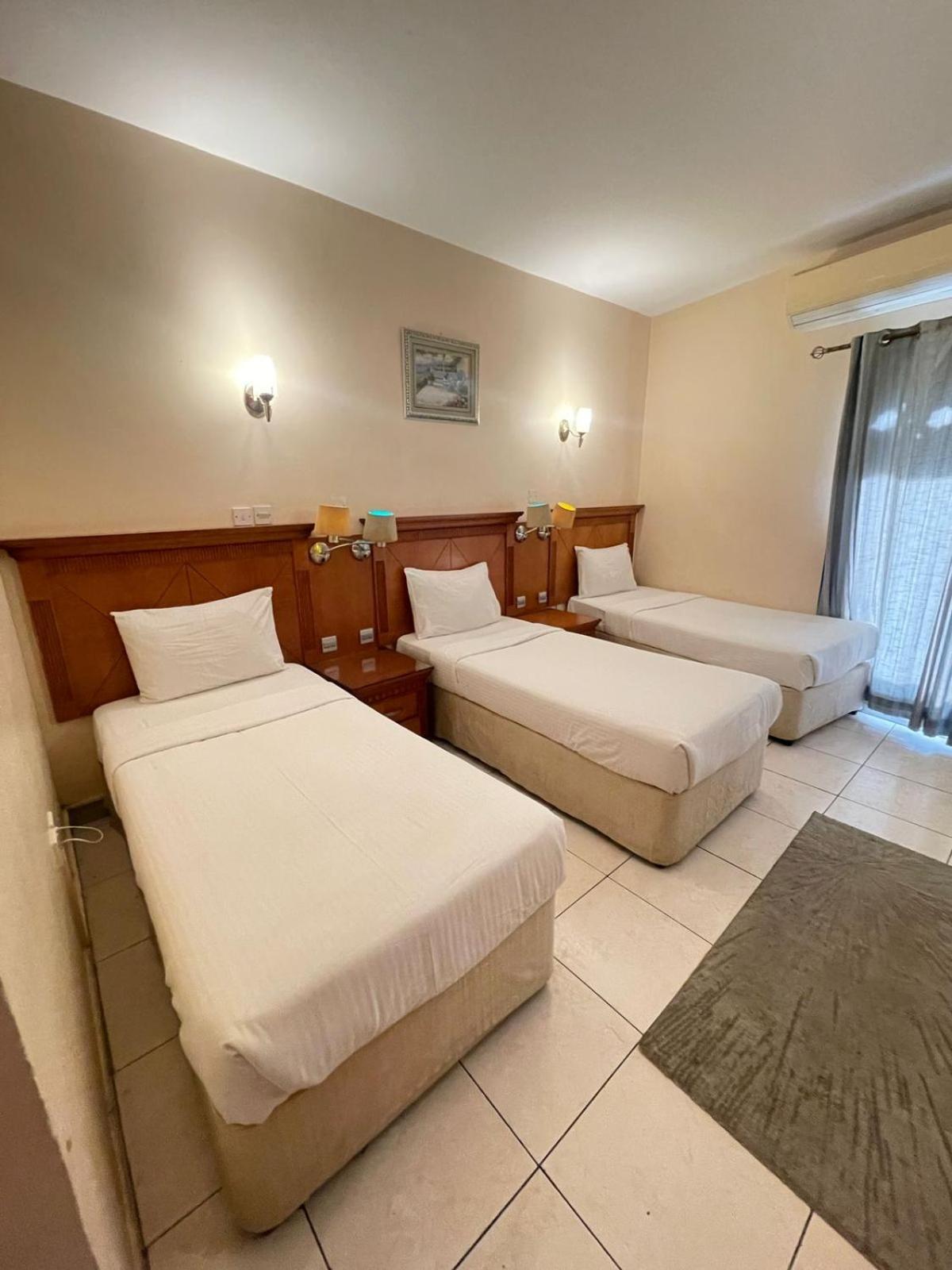 Tara Llc 2* Dubai