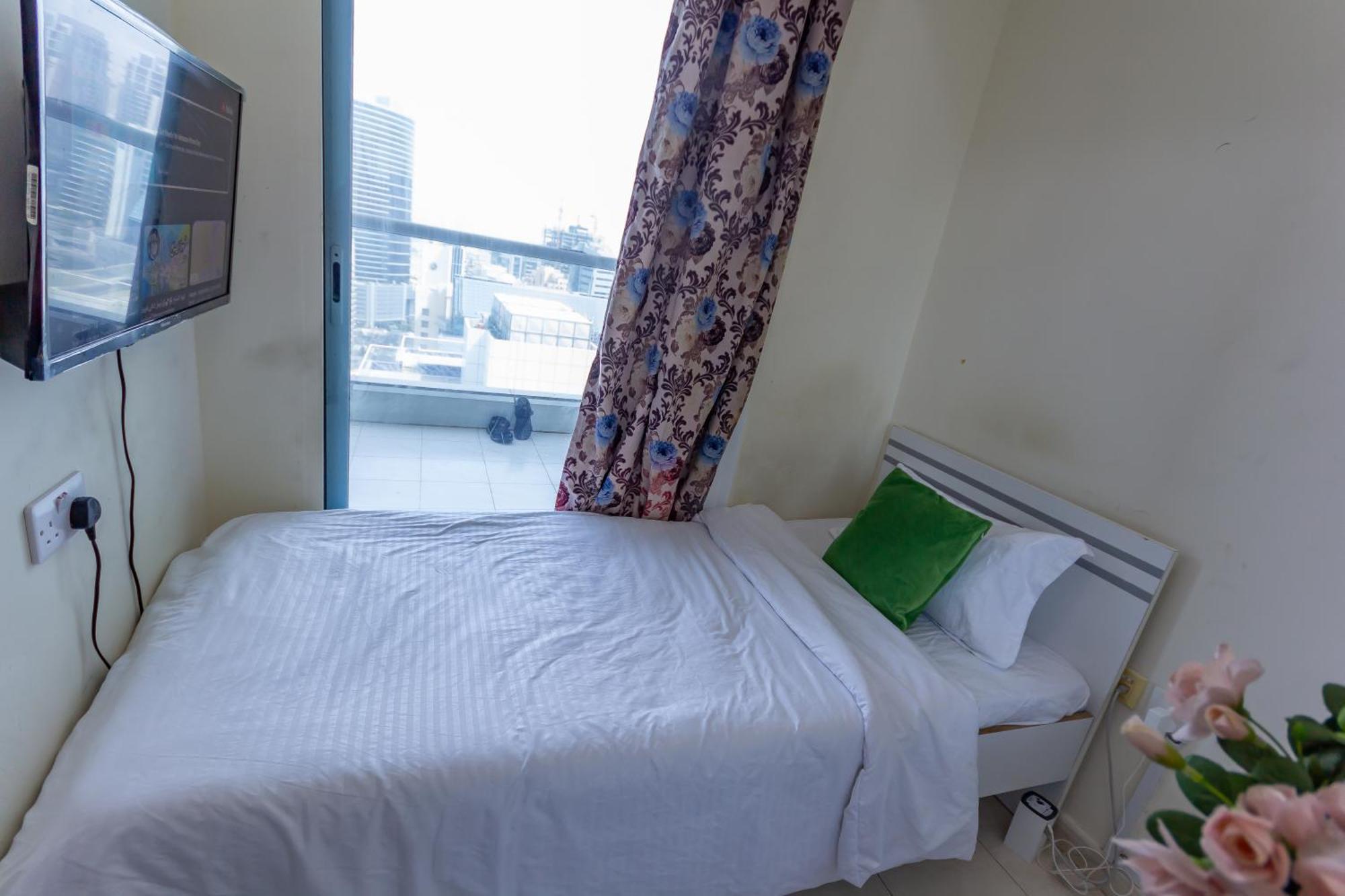 Habitación en casa particular Wonderful ' For Girls Only ' In Tecom, Al Barsha
