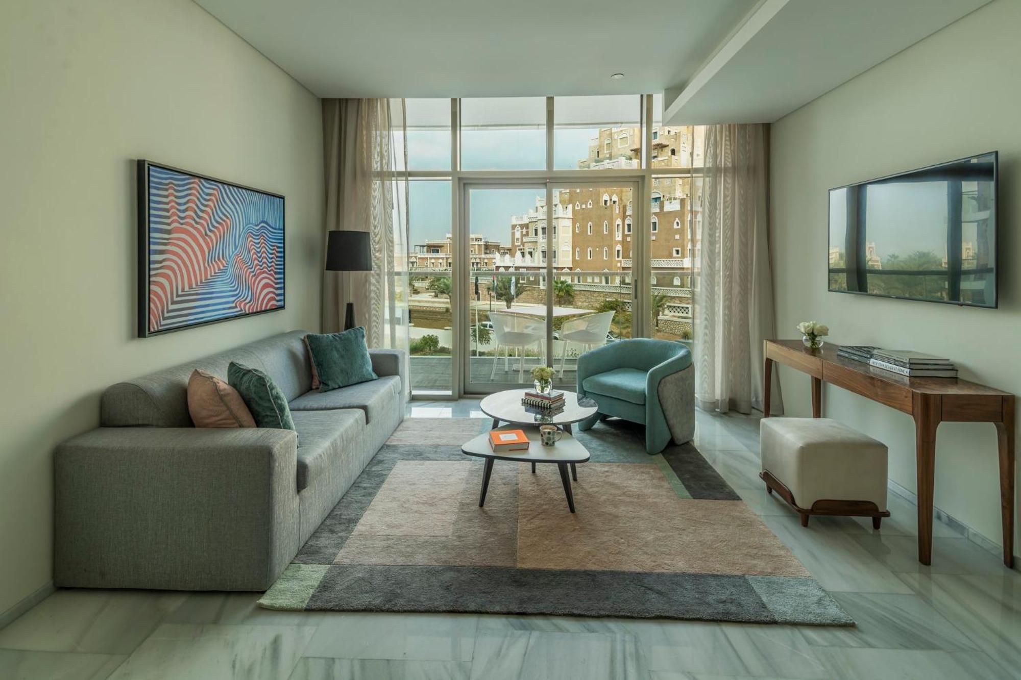 Resort Th8 Palm Resort, Vignette Collection By Ihg