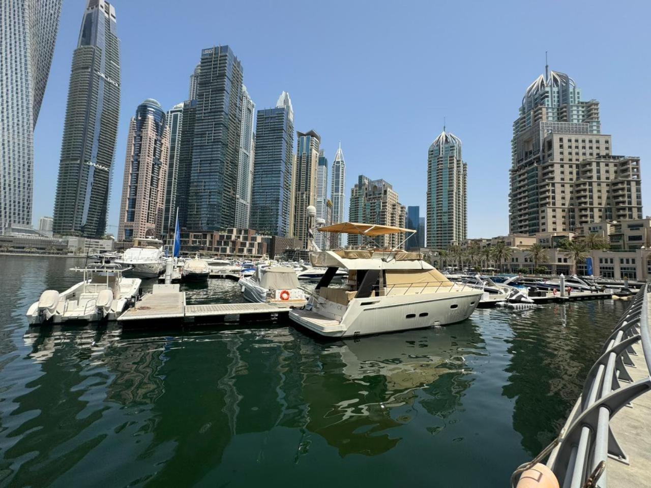 Appartement Spacious In Marina Close To Metro And