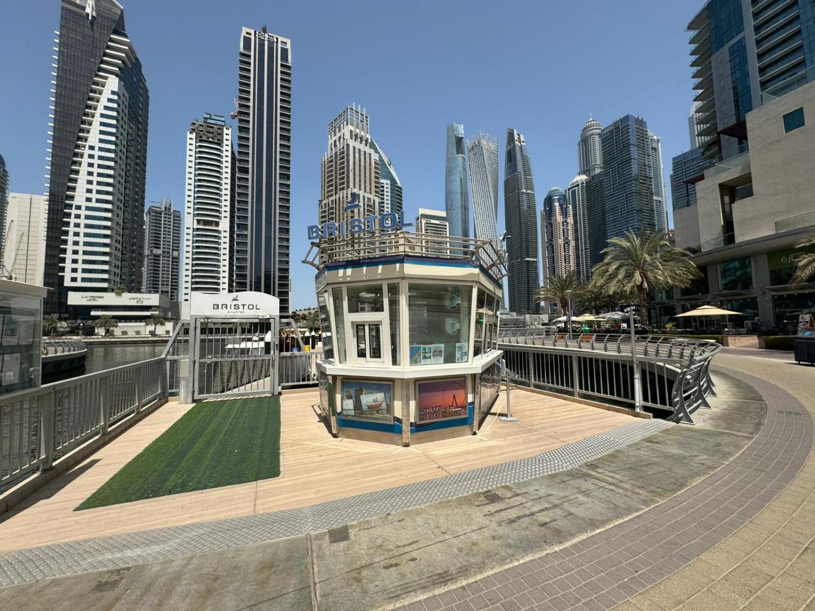 Spacious In Marina Close To Metro And Apartamento *