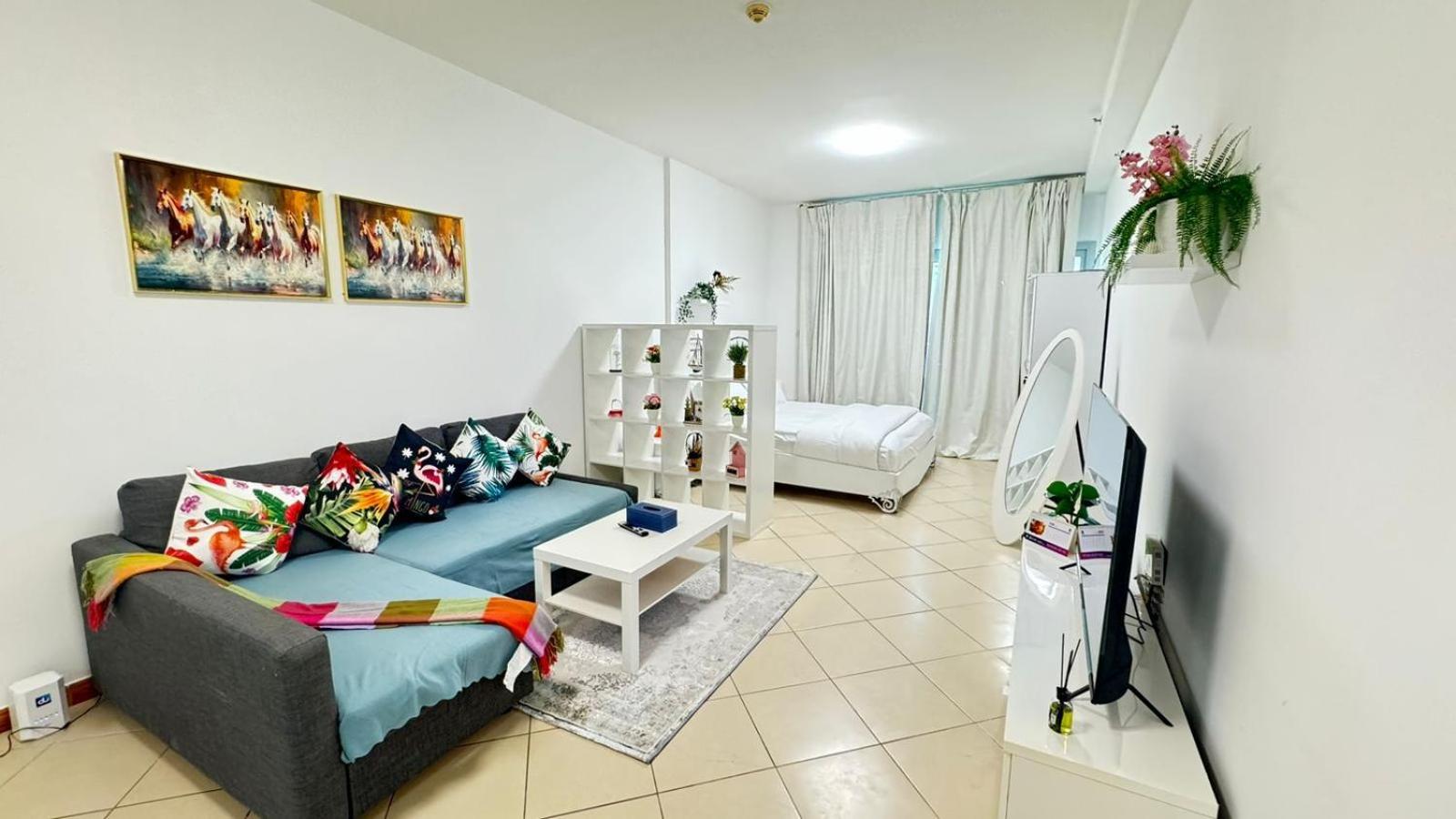 Spacious In Marina Close To Metro And * Dubái