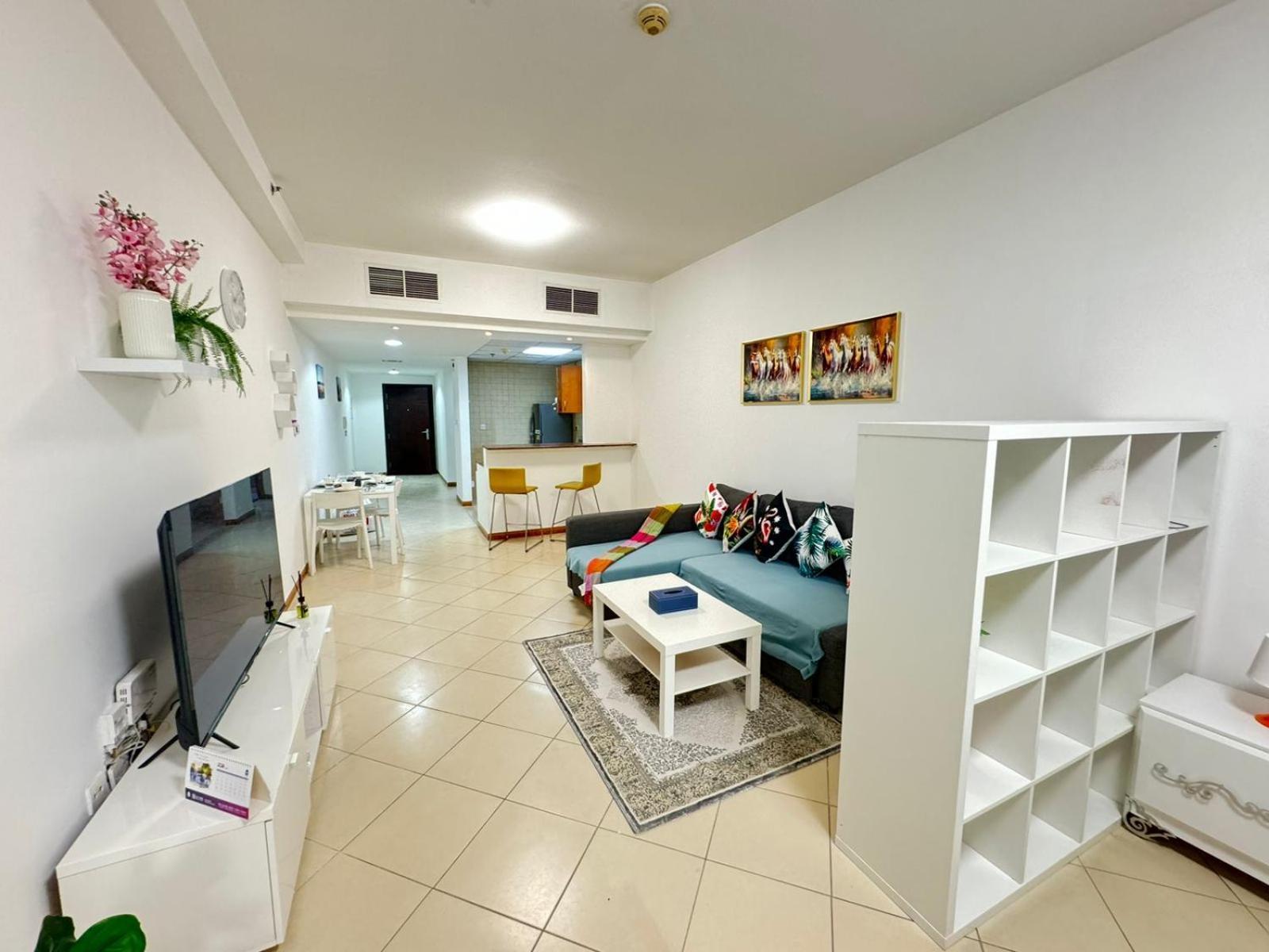 Appartement Spacious In Marina Close To Metro And