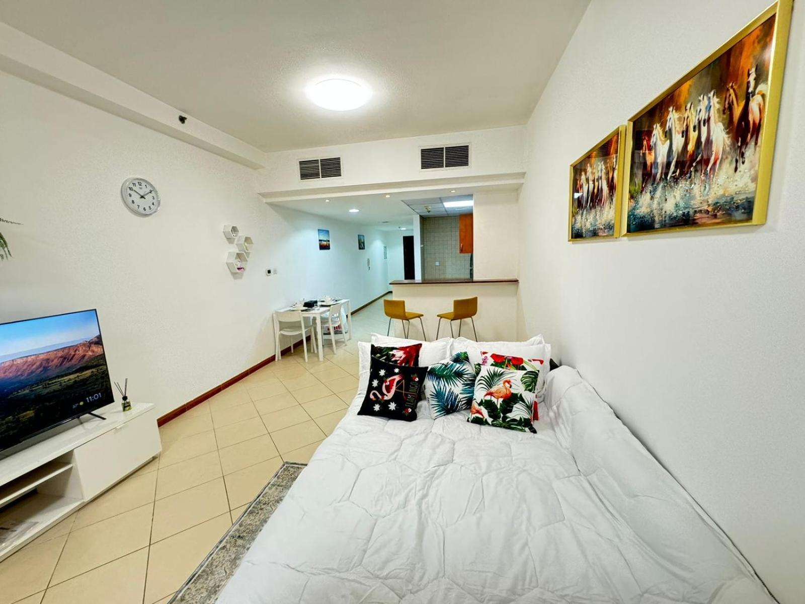 Spacious In Marina Close To Metro And Appartement *