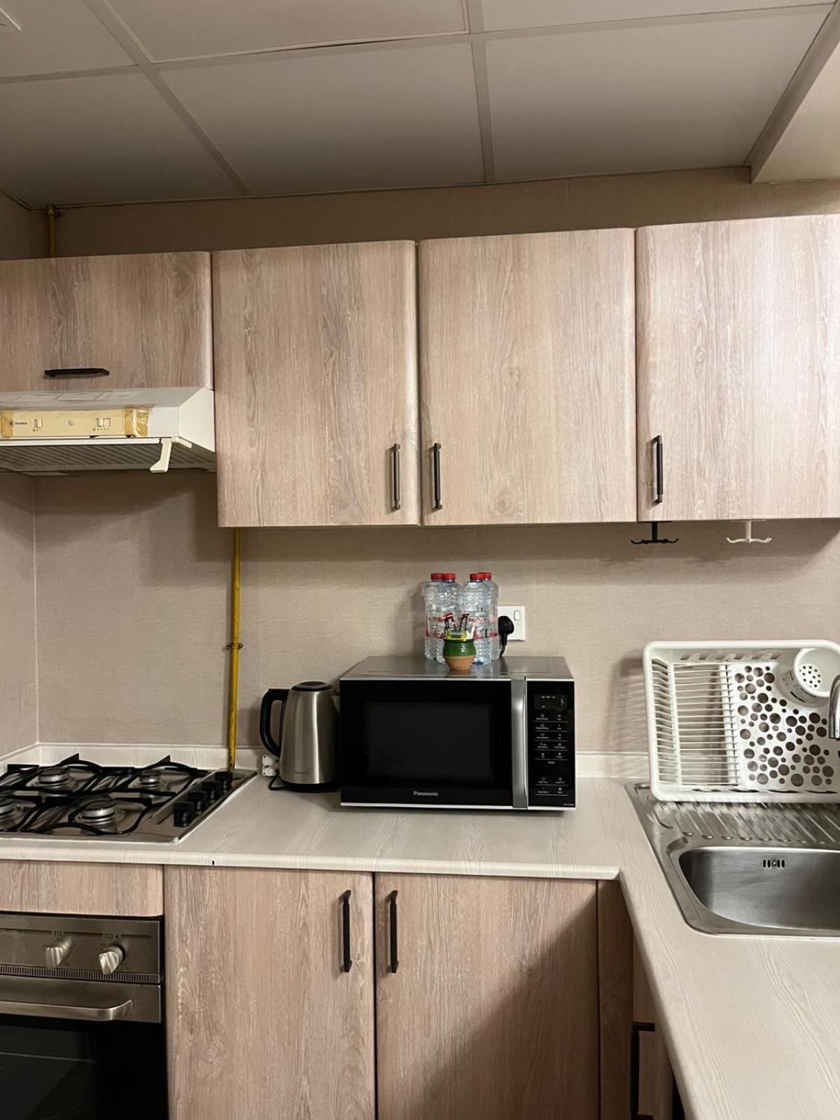 Apartemen Newly Renovated One Bed D2-1215