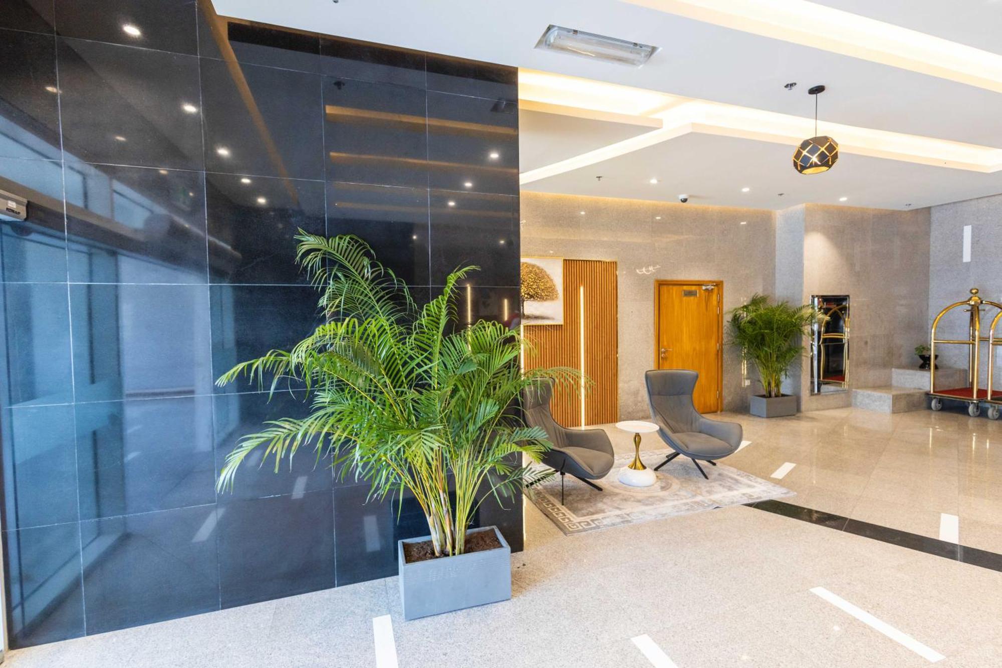 Apartemen Burj Al Nujoom Downtown, Mall, Fountain Views & Burj Khalifa *