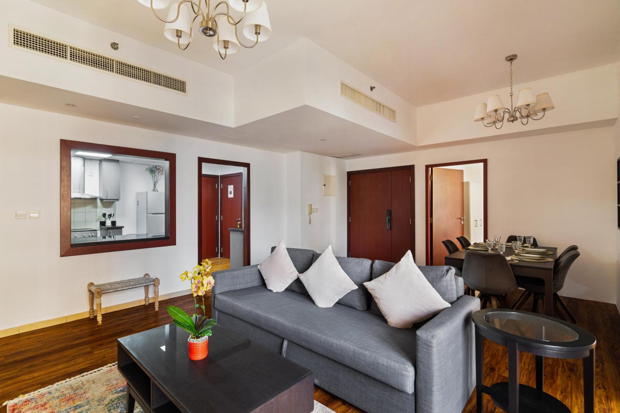 Specious 5br Maid On Jbr Prime Location! Walk To The Mall, Dining & Entertainment - By Sunkissed Homes Apartamento *