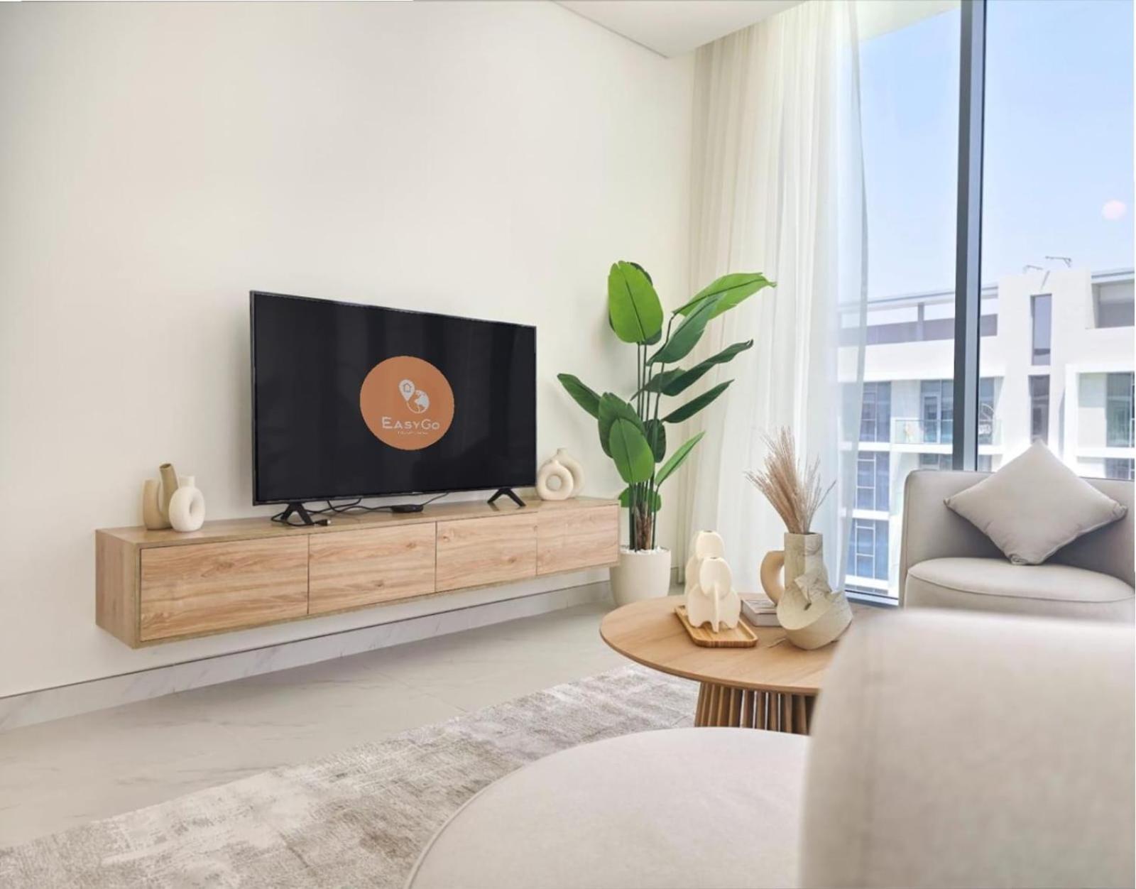 Easygo-luxury 2br & Maids With Lagoon View Apartment Dubai
