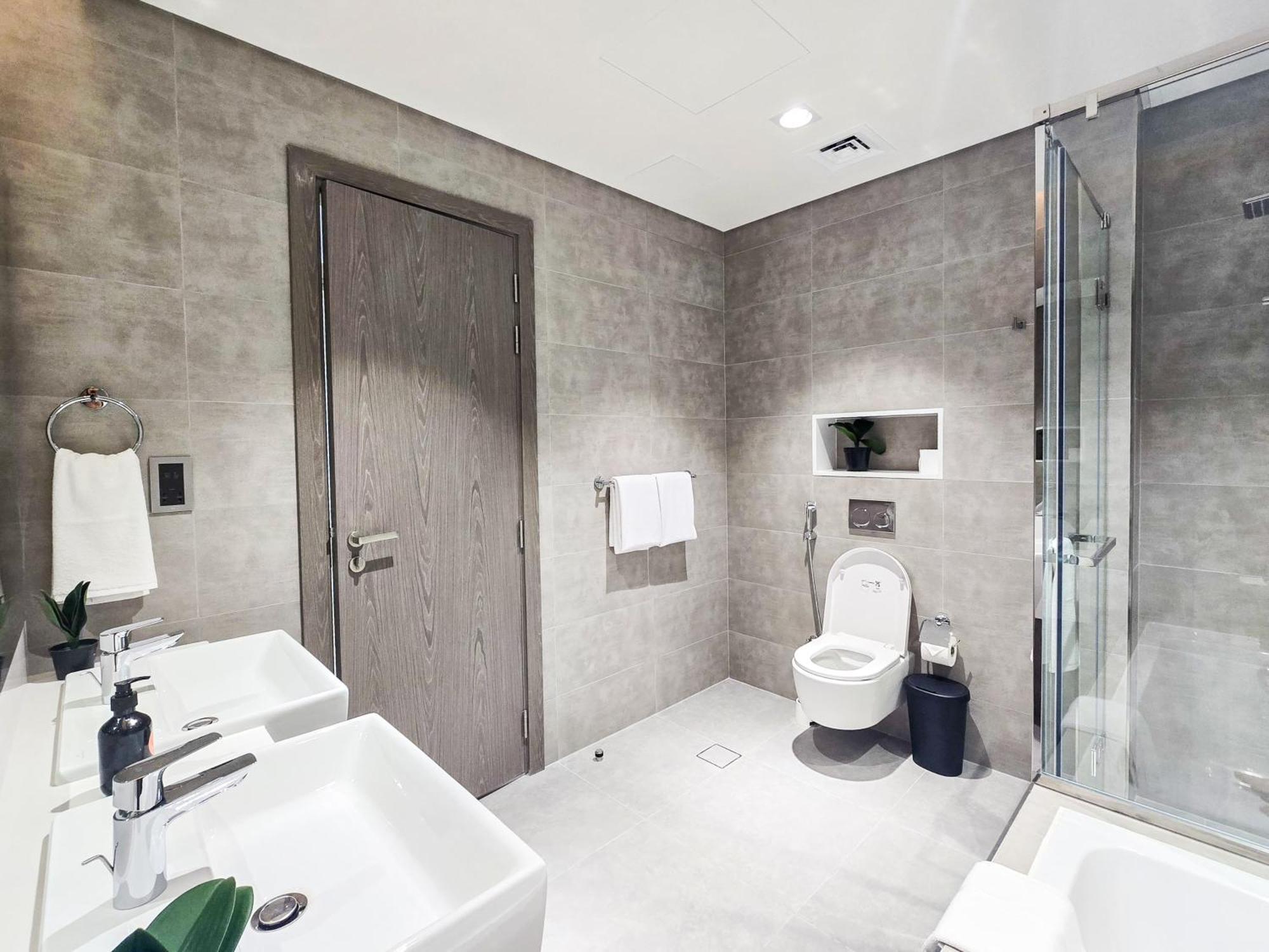 Easygo-luxury 2br & Maids With Lagoon View Apartment *