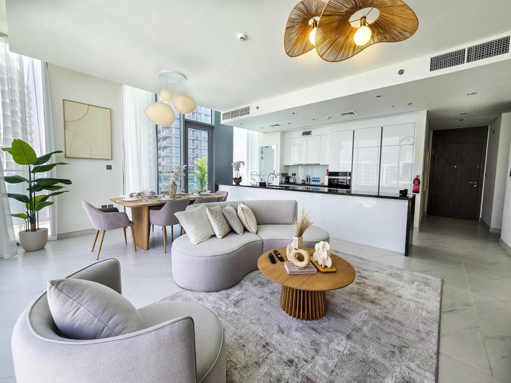 Apartment Easygo-luxury 2br & Maids With Lagoon View Dubai