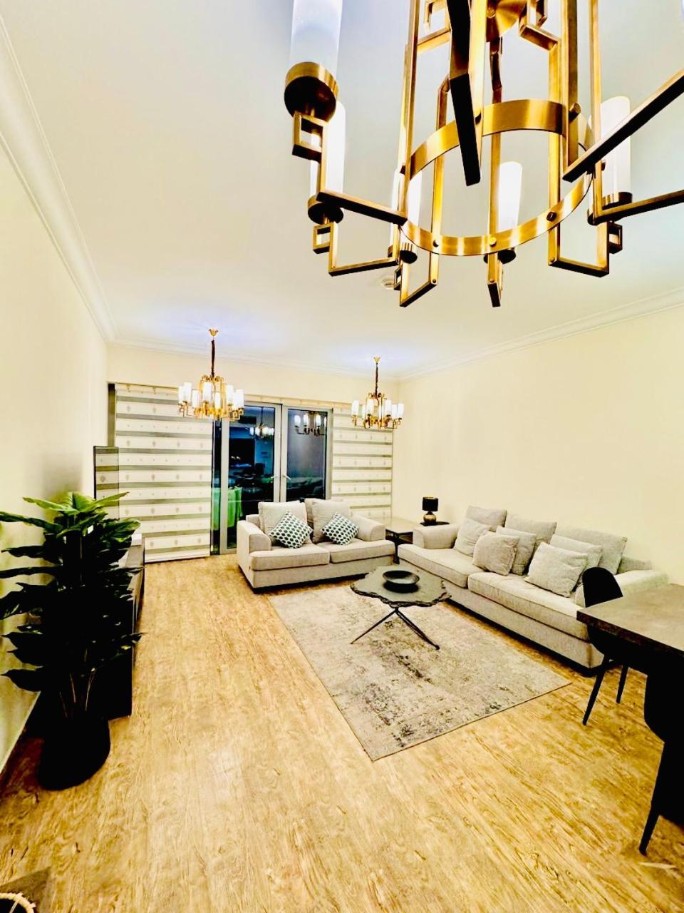 Spacious 2 Bedroom Downtown Appartement Dubai